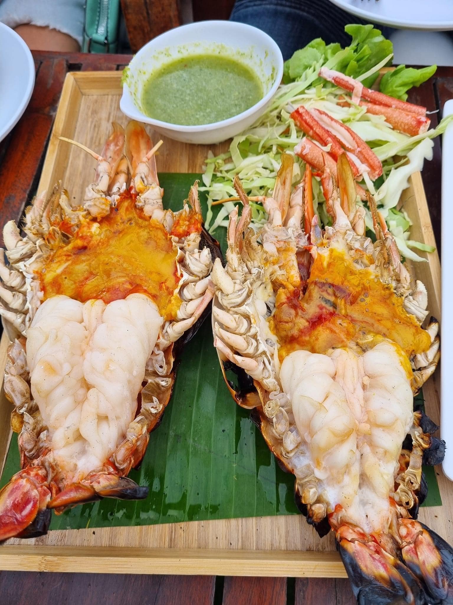 บ้านโพธิ์ริเวอร์ไซด์, ร้านอาหารมธุรสเรือนแพ, Baan Melon Desert, ร้านบ้านเบญฯ, บ้านปูกรรเชียง, ร้านกุ้งนาง, ร้านชวนมา ริมแม่น้ำบางปะกง, ครัวแม่ส้มเกลี้ยง, ครัวปลาเถื่อน, แพเคียงน้ำ, ลุงตีฟและยาย, รวยเรือนแพ, เอกเขนก, ชัยครับ, แพพยงค์ ริมน้ำ, 111/11 บ้านริมคลอง, มีน้ำ มีปลา cafe&amp;restaurant