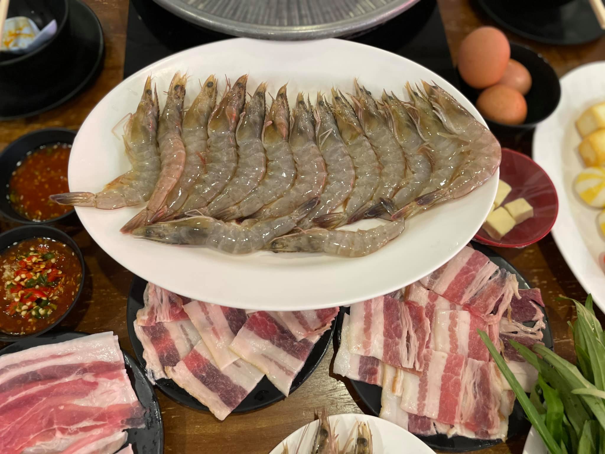 Baan suki, Y.O.U หมูกระทะ, JJANG restaurant and BBQ, ฮ่องเต้ สุกี้-ปิ้งย่าง บุฟเฟ่ต์, สุกี้ตี๋น้อย, สาขาเลียบด่วนเอกมัยรามอินทรา, BestBeef, ปิ้ง-ย่างเทวดา, Happy Suki, 18 มงกุฎ สุกี้-ชาบู, สุกี้ดารา, อร่อยติ่มซำ สุกี้สไตล์ฮ่องกง