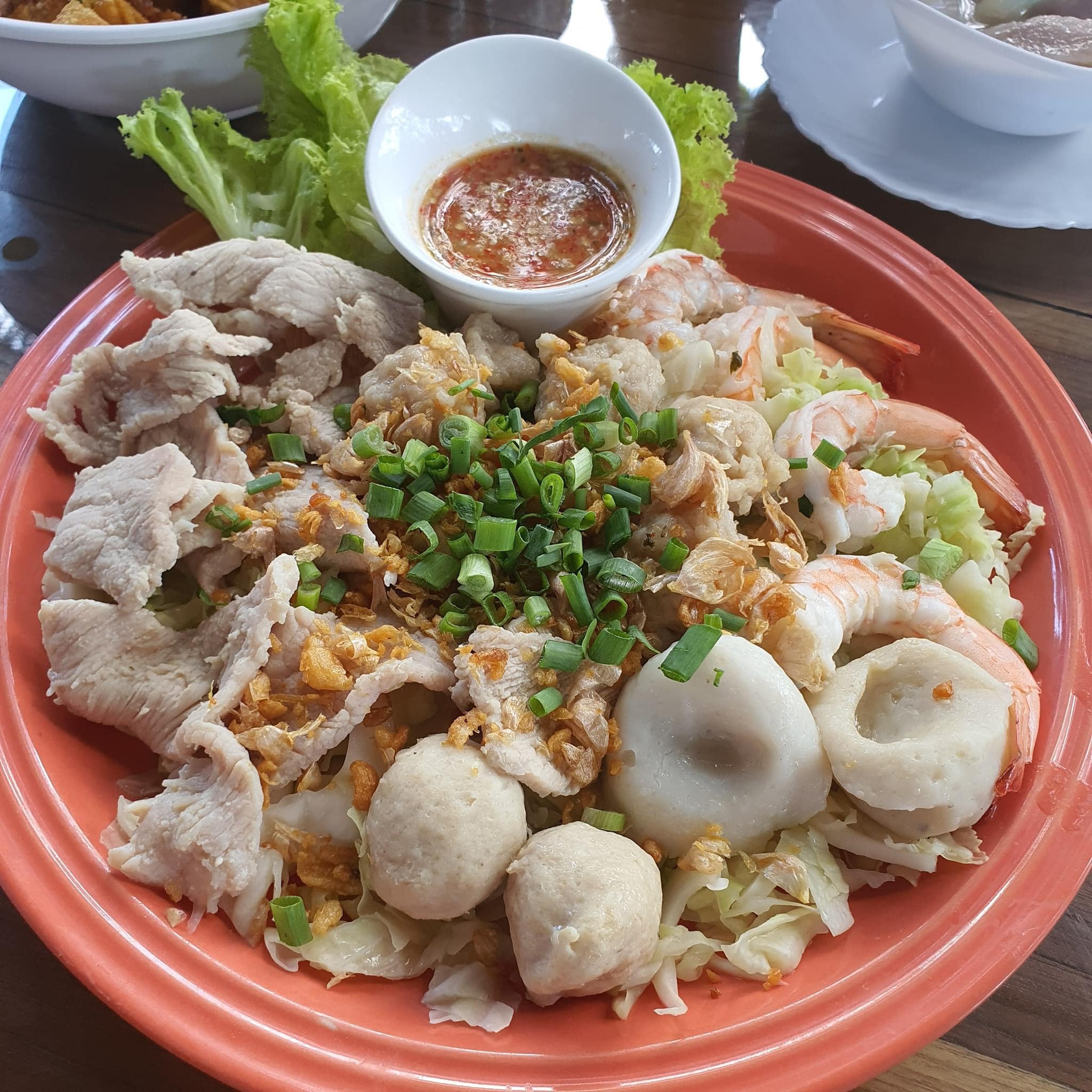 ฮอม Hom 2493, บ้านม่อนนกยูง, Kim's Cafe', ครัวจิ้นสด อาหารพื้นเมือง, ปั๋นใจ๋, สวนไซทอง ไส้กรอกเผาเตาดิน, ป้าแป้งเย็นตาโฟ ประตูชัย, ฮักเส้น ก๋วยเตี๋ยวต้มยำเมืองแพร่, ขนมเส้นน้ำย้อย กาดน้ำทอง -โจหยก, วีวี่ (weewee food and catering), ข้าวซอยเจ้เล็กประตูชัย แพร่, ร้านลาบป้ามา, ร่มไม้ใหญ่ เรสเตอรองท์, ร้านจิ้นนึ่งแม่หล่าย