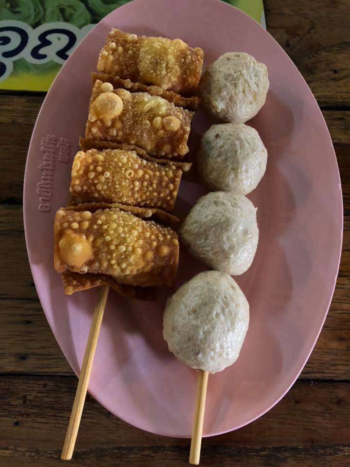 ฮอม Hom 2493, บ้านม่อนนกยูง, Kim's Cafe', ครัวจิ้นสด อาหารพื้นเมือง, ปั๋นใจ๋, สวนไซทอง ไส้กรอกเผาเตาดิน, ป้าแป้งเย็นตาโฟ ประตูชัย, ฮักเส้น ก๋วยเตี๋ยวต้มยำเมืองแพร่, ขนมเส้นน้ำย้อย กาดน้ำทอง -โจหยก, วีวี่ (weewee food and catering), ข้าวซอยเจ้เล็กประตูชัย แพร่, ร้านลาบป้ามา, ร่มไม้ใหญ่ เรสเตอรองท์, ร้านจิ้นนึ่งแม่หล่าย