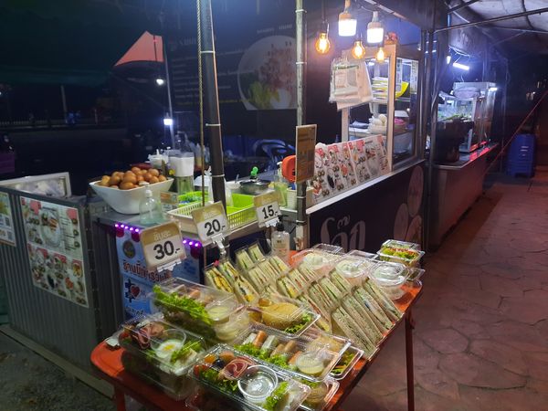 ร้านข้าวมันไก่เจี๊ยะโกยปึ่ง, รสนิยมข้าวมันไก่, สาขา 2, โจ๊ก9บาท ป๊อกแป๊ก, ครัวกิตติพร, ขาหมู จูเจี่ยว 猪脚, ต้มเลือดหมู เลิศสุธารส, บ.หินกองต้มเลือดหมู&amp;กะเพราเป็ด, บ้านซาลาเปา สระบุรี, ญวน, ราดหน้าเลี่ยวตังไล้, โกจิวข้าวมันไก่ตอน, E-PED eatery, Pita Cafe’ &amp; Eatery, เอกรส, ข้าวแกงครัวไทย ป้าเบี้ยว-ลุงเปี๊ยก, โจ๊กแม่กุหลาบ &amp; ก๋วยเตี๋ยวเนื้อวัวนายเฮง