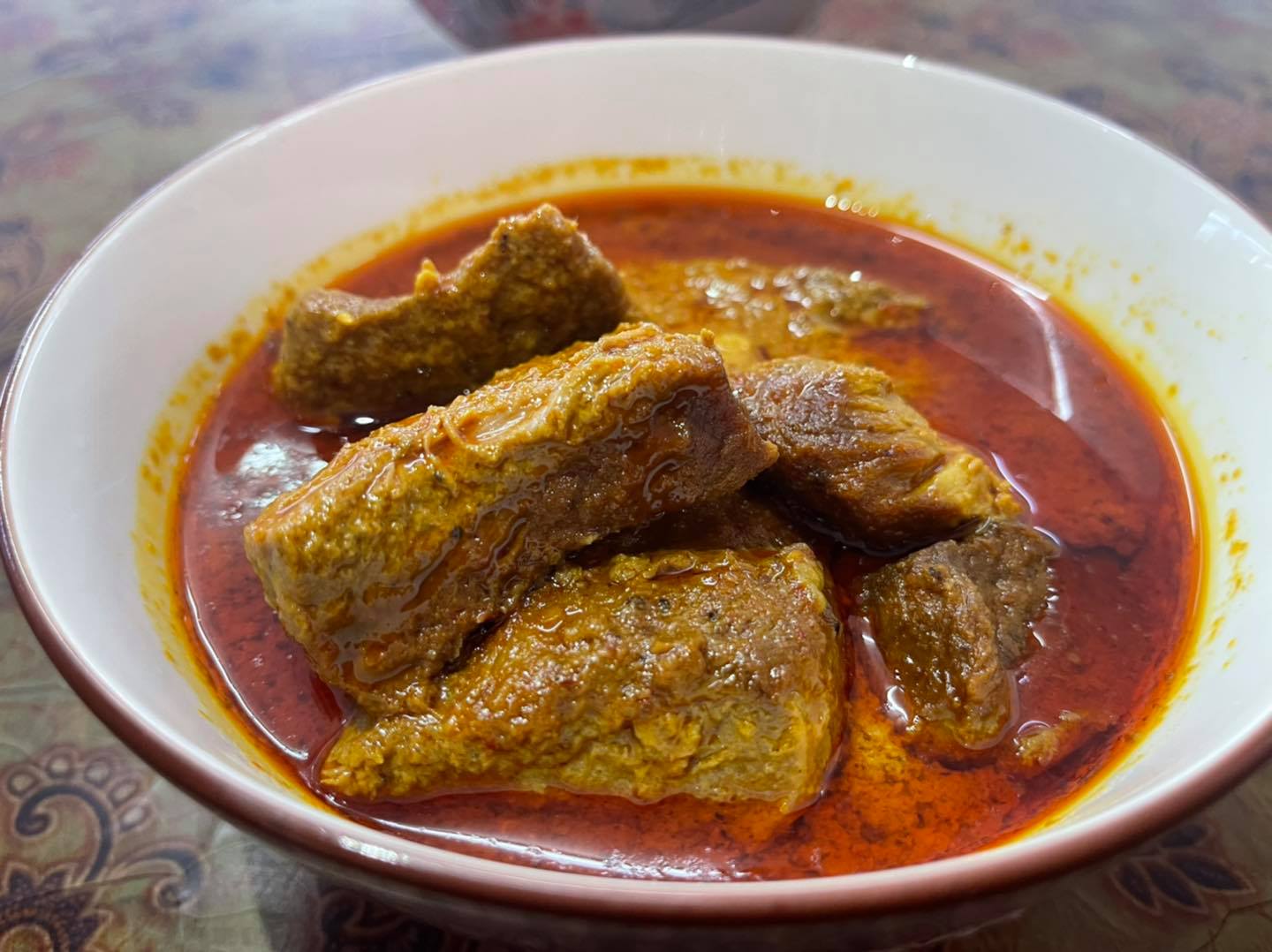 แป๊ะยิ้ม ติ่มซำ, ติ่มซำซอย 14, มิตรทาวน์, บุญจิราแต่เตี้ยม, หยวนเป่า กระบี่, กระบี่ติ่มซำ, สาขา 1 เยื้องรพ.กระบี่, โกเล็กชวนชิม, โรตีบางนรา ณ กระบี่, 89 Cafe, ข้าวหน้าเป็ดเยาวราช รสเด็ด, ณ เมืองบี่ ฮาลาลติ่มซำ, โชคชัยติ่มซำ ตลาดเก่ากระบี่, จ๊ะดำ