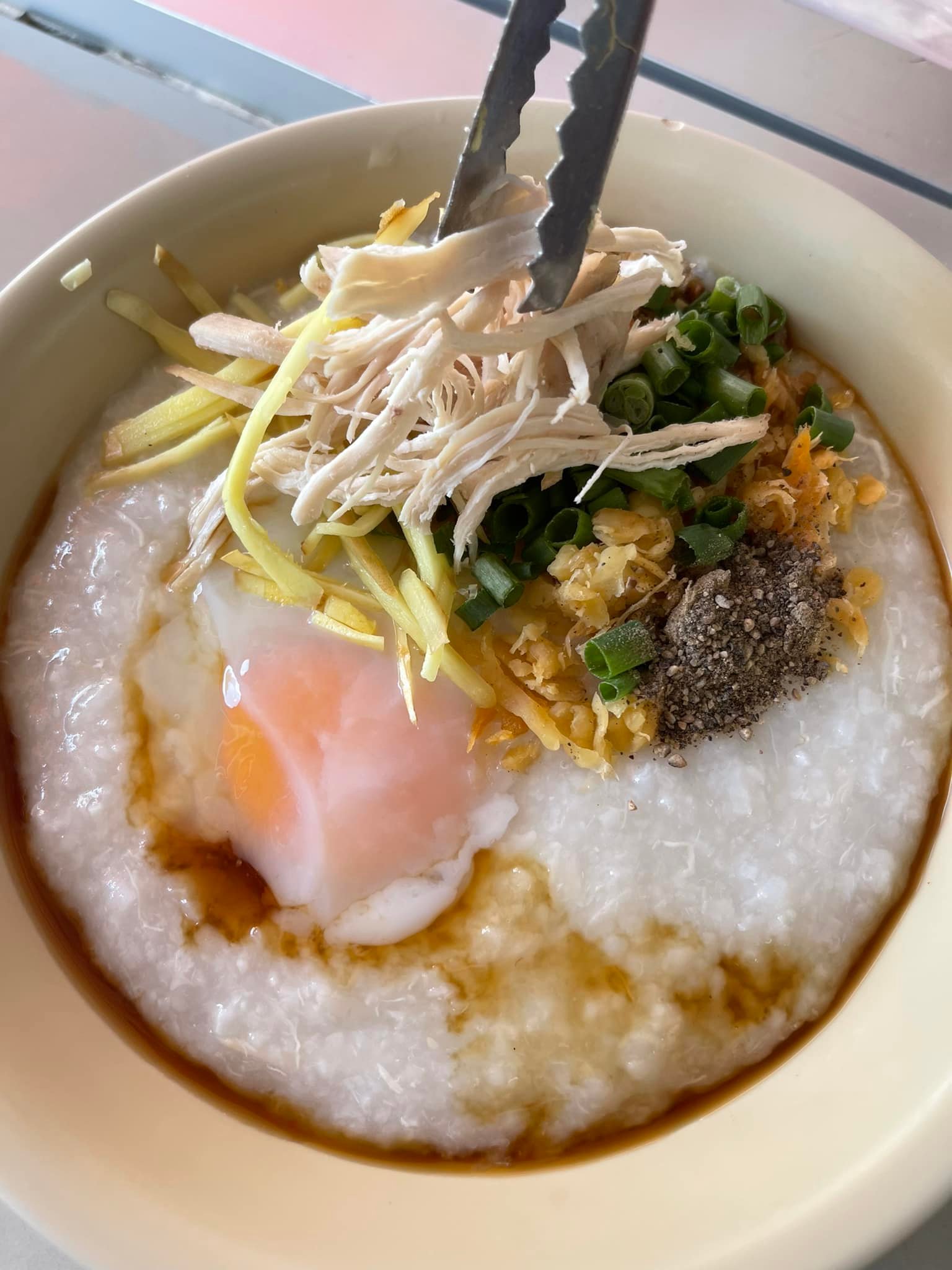 แป๊ะยิ้ม ติ่มซำ, ติ่มซำซอย 14, มิตรทาวน์, บุญจิราแต่เตี้ยม, หยวนเป่า กระบี่, กระบี่ติ่มซำ, สาขา 1 เยื้องรพ.กระบี่, โกเล็กชวนชิม, โรตีบางนรา ณ กระบี่, 89 Cafe, ข้าวหน้าเป็ดเยาวราช รสเด็ด, ณ เมืองบี่ ฮาลาลติ่มซำ, โชคชัยติ่มซำ ตลาดเก่ากระบี่, จ๊ะดำ