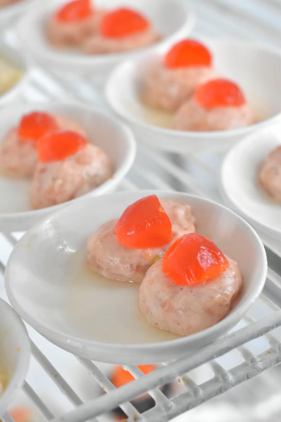 แป๊ะยิ้ม ติ่มซำ, ติ่มซำซอย 14, มิตรทาวน์, บุญจิราแต่เตี้ยม, หยวนเป่า กระบี่, กระบี่ติ่มซำ, สาขา 1 เยื้องรพ.กระบี่, โกเล็กชวนชิม, โรตีบางนรา ณ กระบี่, 89 Cafe, ข้าวหน้าเป็ดเยาวราช รสเด็ด, ณ เมืองบี่ ฮาลาลติ่มซำ, โชคชัยติ่มซำ ตลาดเก่ากระบี่, จ๊ะดำ