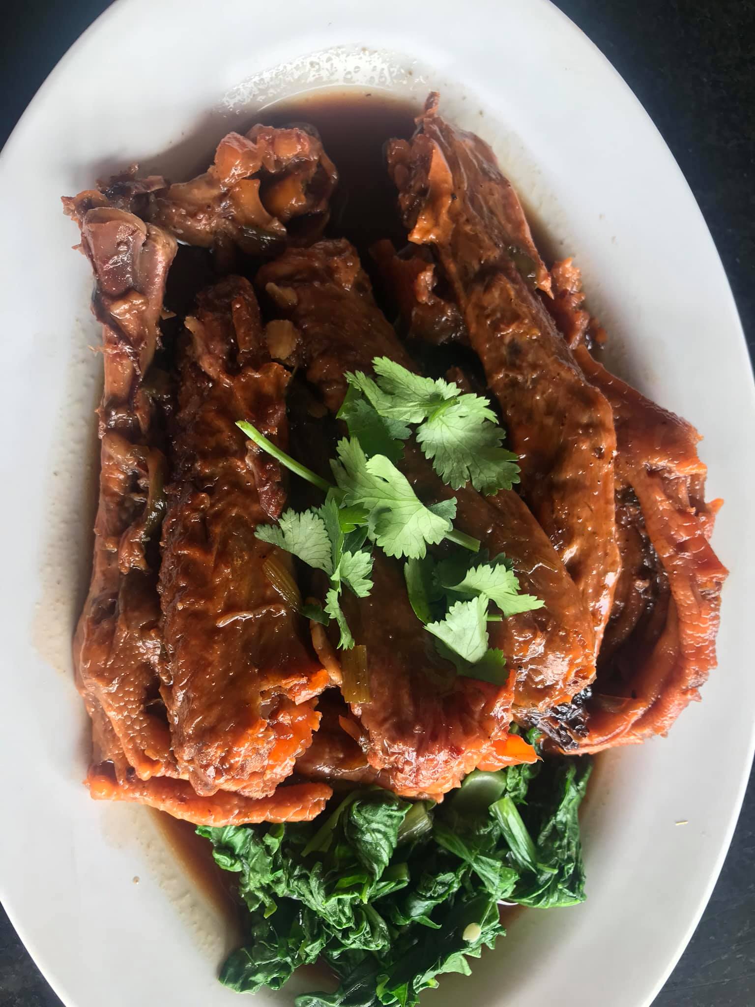 แป๊ะยิ้ม ติ่มซำ, ติ่มซำซอย 14, มิตรทาวน์, บุญจิราแต่เตี้ยม, หยวนเป่า กระบี่, กระบี่ติ่มซำ, สาขา 1 เยื้องรพ.กระบี่, โกเล็กชวนชิม, โรตีบางนรา ณ กระบี่, 89 Cafe, ข้าวหน้าเป็ดเยาวราช รสเด็ด, ณ เมืองบี่ ฮาลาลติ่มซำ, โชคชัยติ่มซำ ตลาดเก่ากระบี่, จ๊ะดำ