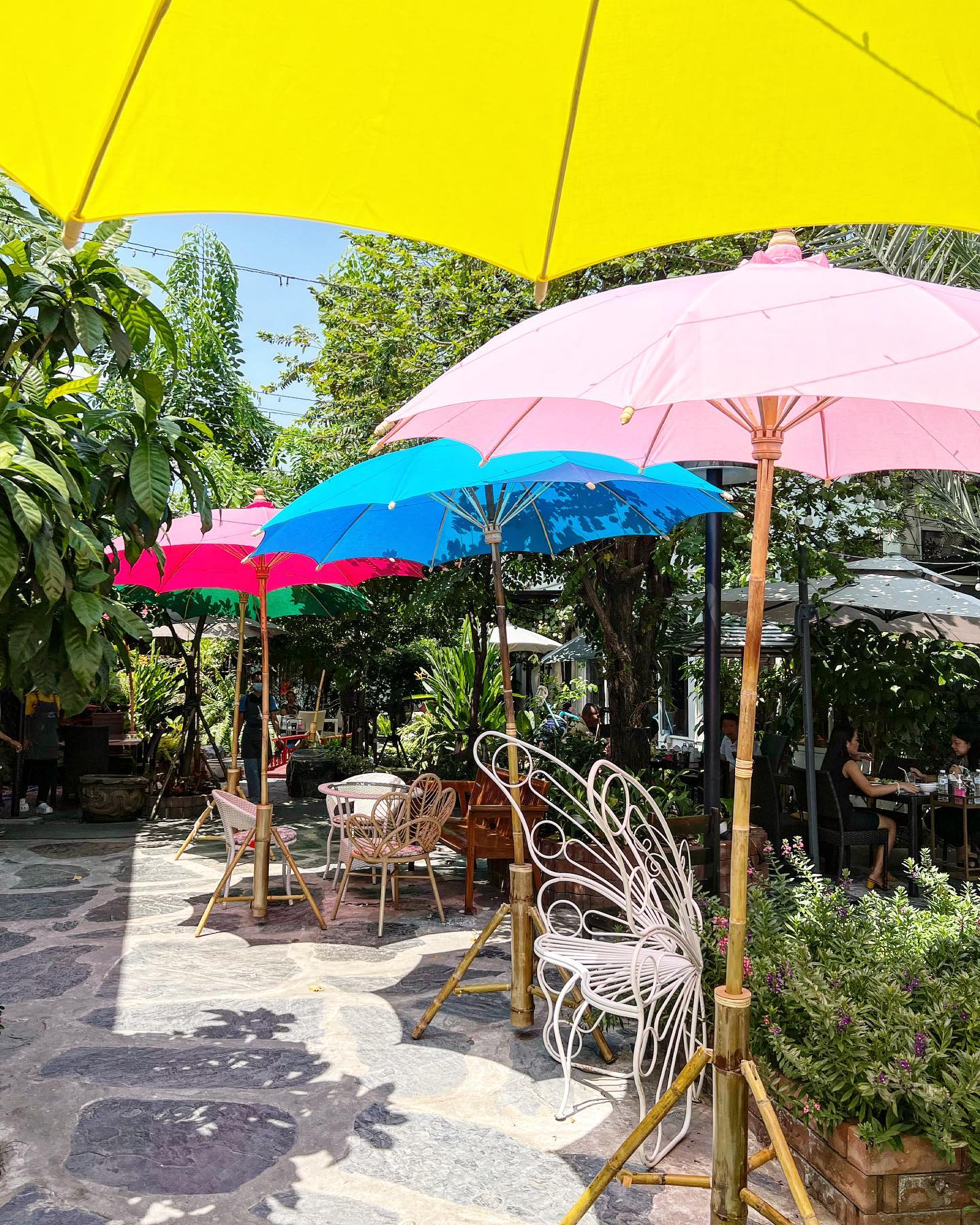 อองตอง ข้าวซอย, ครัวลุงแฉ่ว, Thien Duong, เจ๊โอว, บ้านต้นไทร, ข้าวต้มปลา (กิมโป้), Mezzaluna Restaurant, ครัวอัปษร, ศรีตราด, แม่กลองหัวปลาหม้อไฟ ปูไข่นึ่งนม, Tonkin - Annam, Baan Phadthai, ฉ่อยเป็ดย่าง, ผัดไทยไฟทะลุ, แสนยอด, ครัวลุงลอยป่าลั่น, ลิ้มเหล่าโหงว, สาขาเยาวราช, ภัตตาคารจ๊ากกี่, Lay lao, Punjab Grill Bangkok, ส้มตำคุณกัญจณ์