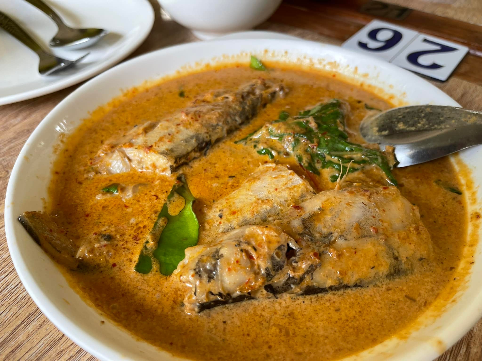 ส.พาณิชย์ เกี๊ยวกรอบ 100ปี ตลาดโบราณเสาไห้, ข้าวต้มคนเห็น, ครัวปลาสราวุธ, ราดหน้าเลี่ยวตังไล้, ร้านอาหารบ้านซายิด