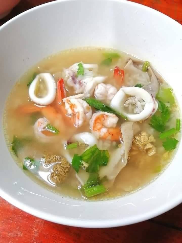 ข้าวต้มปลา 164, สาขาพัทยา, ข้าวต้มกุ๊ย ปาหนัน สูตรต้นตำรับ สาขาพัทยา , ข้าวต้มปลาเจ้าเก่า ลานโพธิ์เดิม, เจ๊นงค์ ข้าวต้มบาทเดียว พัทยา, ข้าวต้มป้าเล็กโต้รุ่ง, ราชาข้าวต้มผักบุ้งลอยฟ้า พัทยากลาง, ป.อยู่เย็นรสเด่น พัทยา, ข้าวต้มปลาปัญญาชน, สาขาพัทยากลางสาย 3, ราชาข้าวต้มผักบุ้งลอยฟ้า, สาขาพัทยาสาย 3, ข้าวต้มหนุ่ม พัทยา, ตี๋เล็ก ข้าวต้มปลา, ข้าวต้มปลาแป๊ะจั๊ว, ร้านข้าวต้มประจันบาน, ข้าวต้มโชคอนันต์