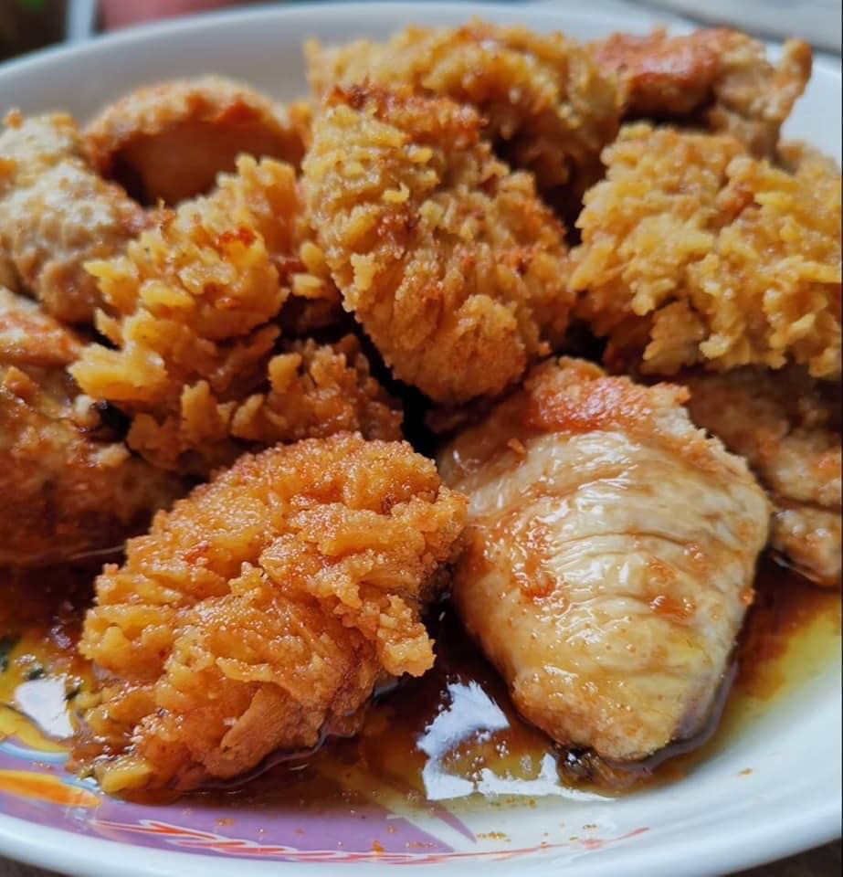 ข้าวต้มปลา 164, สาขาพัทยา, ข้าวต้มกุ๊ย ปาหนัน สูตรต้นตำรับ สาขาพัทยา , ข้าวต้มปลาเจ้าเก่า ลานโพธิ์เดิม, เจ๊นงค์ ข้าวต้มบาทเดียว พัทยา, ข้าวต้มป้าเล็กโต้รุ่ง, ราชาข้าวต้มผักบุ้งลอยฟ้า พัทยากลาง, ป.อยู่เย็นรสเด่น พัทยา, ข้าวต้มปลาปัญญาชน, สาขาพัทยากลางสาย 3, ราชาข้าวต้มผักบุ้งลอยฟ้า, สาขาพัทยาสาย 3, ข้าวต้มหนุ่ม พัทยา, ตี๋เล็ก ข้าวต้มปลา, ข้าวต้มปลาแป๊ะจั๊ว, ร้านข้าวต้มประจันบาน, ข้าวต้มโชคอนันต์