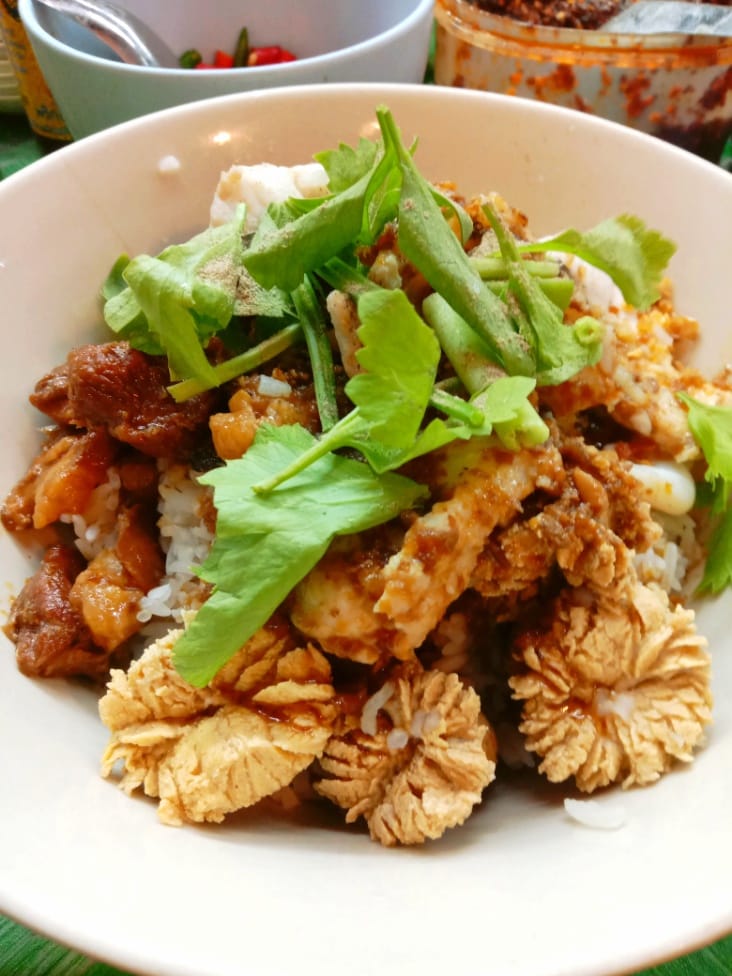 ข้าวต้มปลา 164, สาขาพัทยา, ข้าวต้มกุ๊ย ปาหนัน สูตรต้นตำรับ สาขาพัทยา , ข้าวต้มปลาเจ้าเก่า ลานโพธิ์เดิม, เจ๊นงค์ ข้าวต้มบาทเดียว พัทยา, ข้าวต้มป้าเล็กโต้รุ่ง, ราชาข้าวต้มผักบุ้งลอยฟ้า พัทยากลาง, ป.อยู่เย็นรสเด่น พัทยา, ข้าวต้มปลาปัญญาชน, สาขาพัทยากลางสาย 3, ราชาข้าวต้มผักบุ้งลอยฟ้า, สาขาพัทยาสาย 3, ข้าวต้มหนุ่ม พัทยา, ตี๋เล็ก ข้าวต้มปลา, ข้าวต้มปลาแป๊ะจั๊ว, ร้านข้าวต้มประจันบาน, ข้าวต้มโชคอนันต์