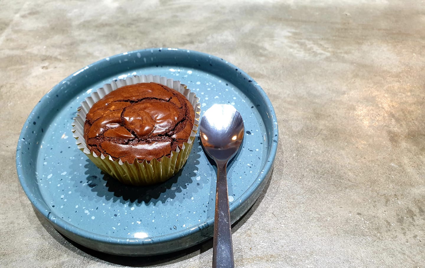 Flinders Street Cafe, Simplycafebkk, Neighbor cats koff bar, Bunnierista, Blend cafe, Hatchery, SEVENDAYS cafe & bakehouse, Smith & Rabbit Cuisine