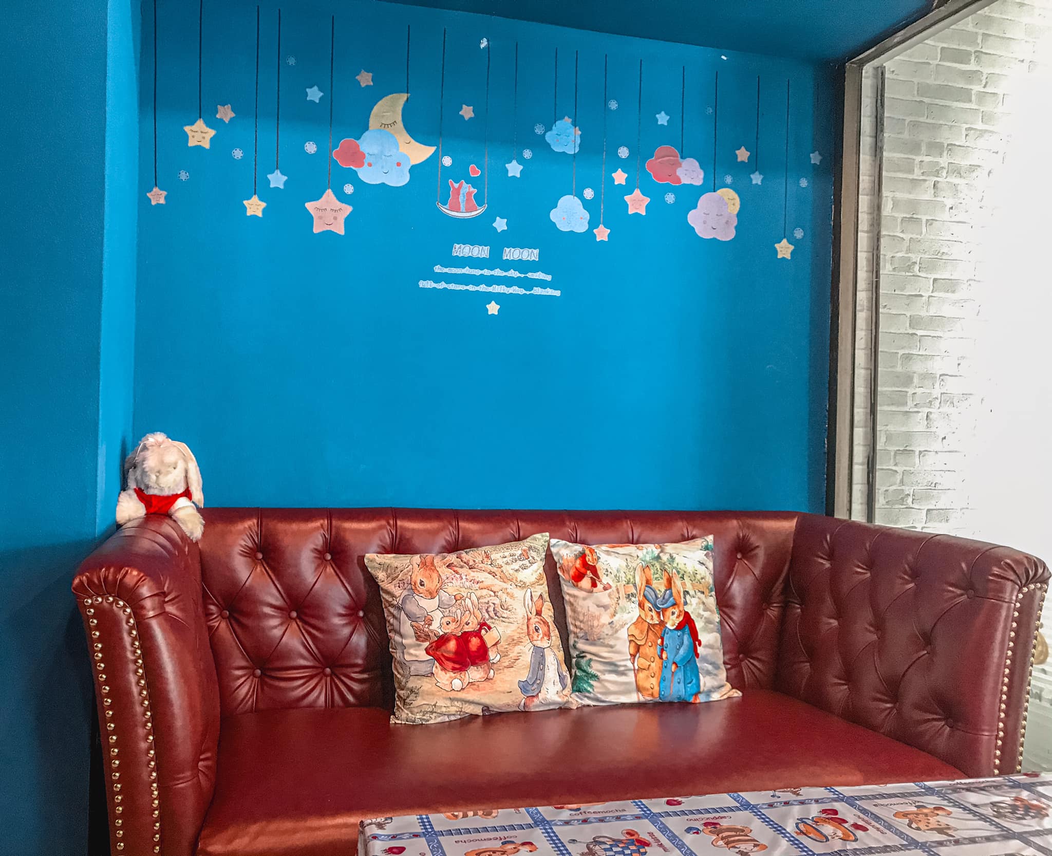 Flinders Street Cafe, Simplycafebkk, Neighbor cats koff bar, Bunnierista, Blend cafe, Hatchery, SEVENDAYS cafe & bakehouse, Smith & Rabbit Cuisine