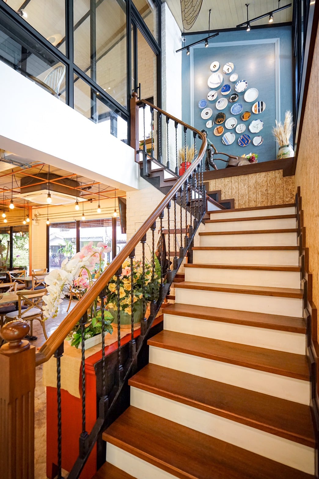 Flinders Street Cafe, Simplycafebkk, Neighbor cats koff bar, Bunnierista, Blend cafe, Hatchery, SEVENDAYS cafe & bakehouse, Smith & Rabbit Cuisine