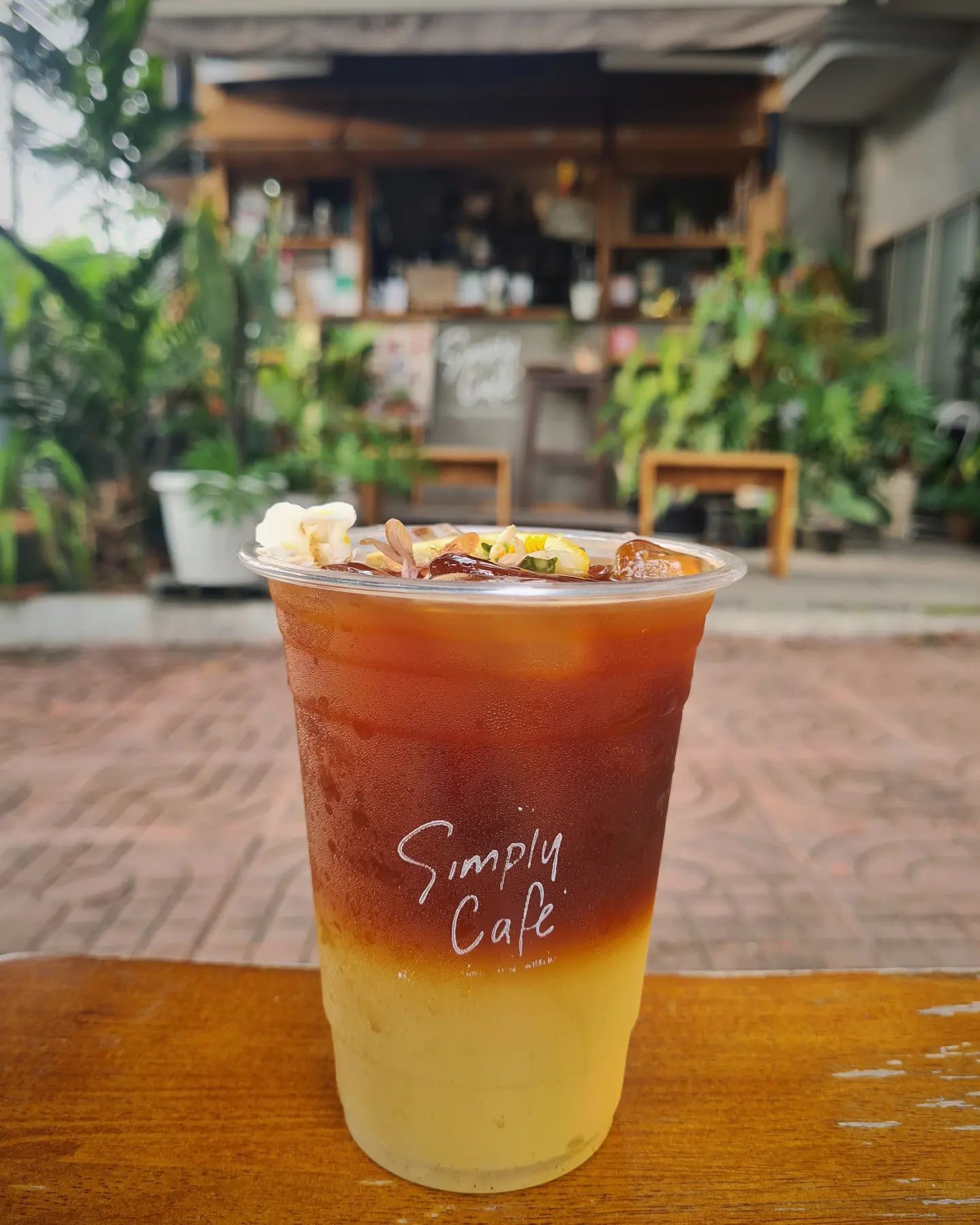 Flinders Street Cafe, Simplycafebkk, Neighbor cats koff bar, Bunnierista, Blend cafe, Hatchery, SEVENDAYS cafe & bakehouse, Smith & Rabbit Cuisine