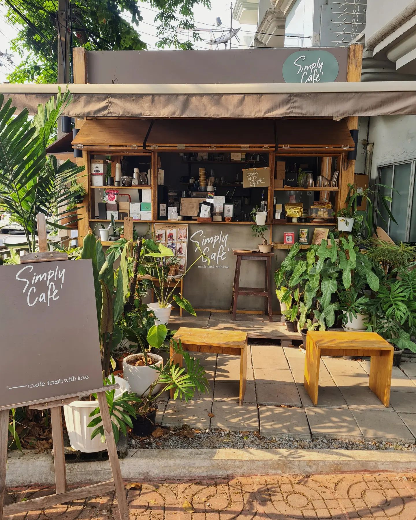 Flinders Street Cafe, Simplycafebkk, Neighbor cats koff bar, Bunnierista, Blend cafe, Hatchery, SEVENDAYS cafe & bakehouse, Smith & Rabbit Cuisine