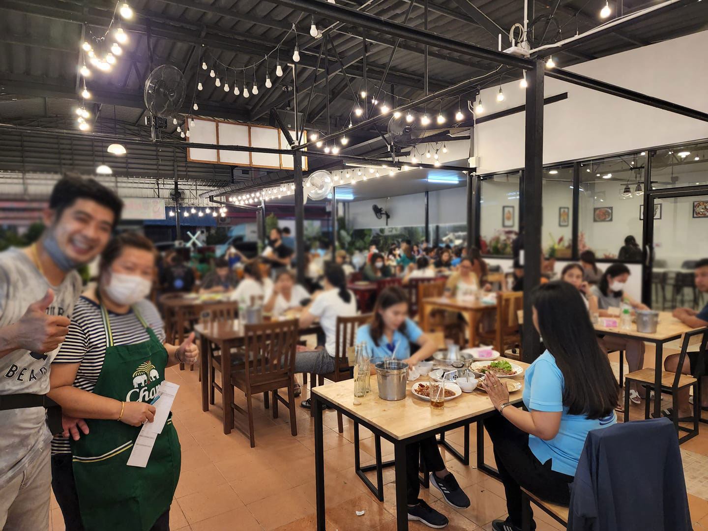 GREENSMOKED, ยำปูม้าเจ็ดยอด, สาขาเชียงใหม่, Izakaya Okada, ข้าวต้มย้ง, ข้าวต้มชาววัง, ขนมจีนสันป่าข่อย, ลาบบังเกอร์ by ช.ช้าง, ไก่ทอดเที่ยงคืน, สาขา 2.3 บ้านมอญ, หมี่กระดาษ ตลาดช้างเผือก, เต๋อตำยำระเบิด เชียงใหม่, มาม่าฟ้าธานี เชียงใหม่, ข้าวต้มแดง2 ข้างวัดแสนฝาง, อ๋องทิพย์รส