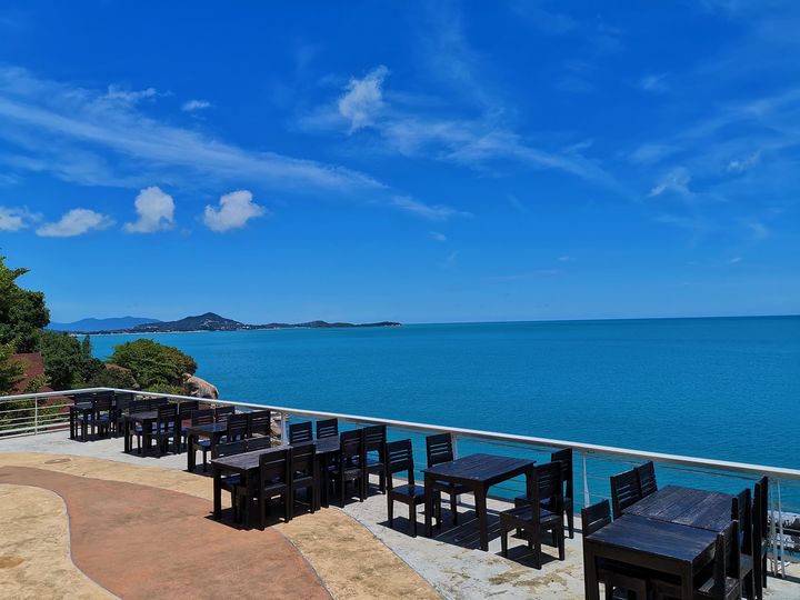 บ้านสวนลุงไข่, พี่เชษฐ์, Sawasdee-CuP Samui, ร้านอาหารข้าวหอม เกาะสมุย, ครัวชาวบ้าน, ท่าเรือสมุยซีฟู้ด, เสบียงเล, Mira Serene, โกเซ้ง เกาะสมุย, ครัวเสวยสมุย, The Roof Samui, มิสสมุย, Jam restaurant