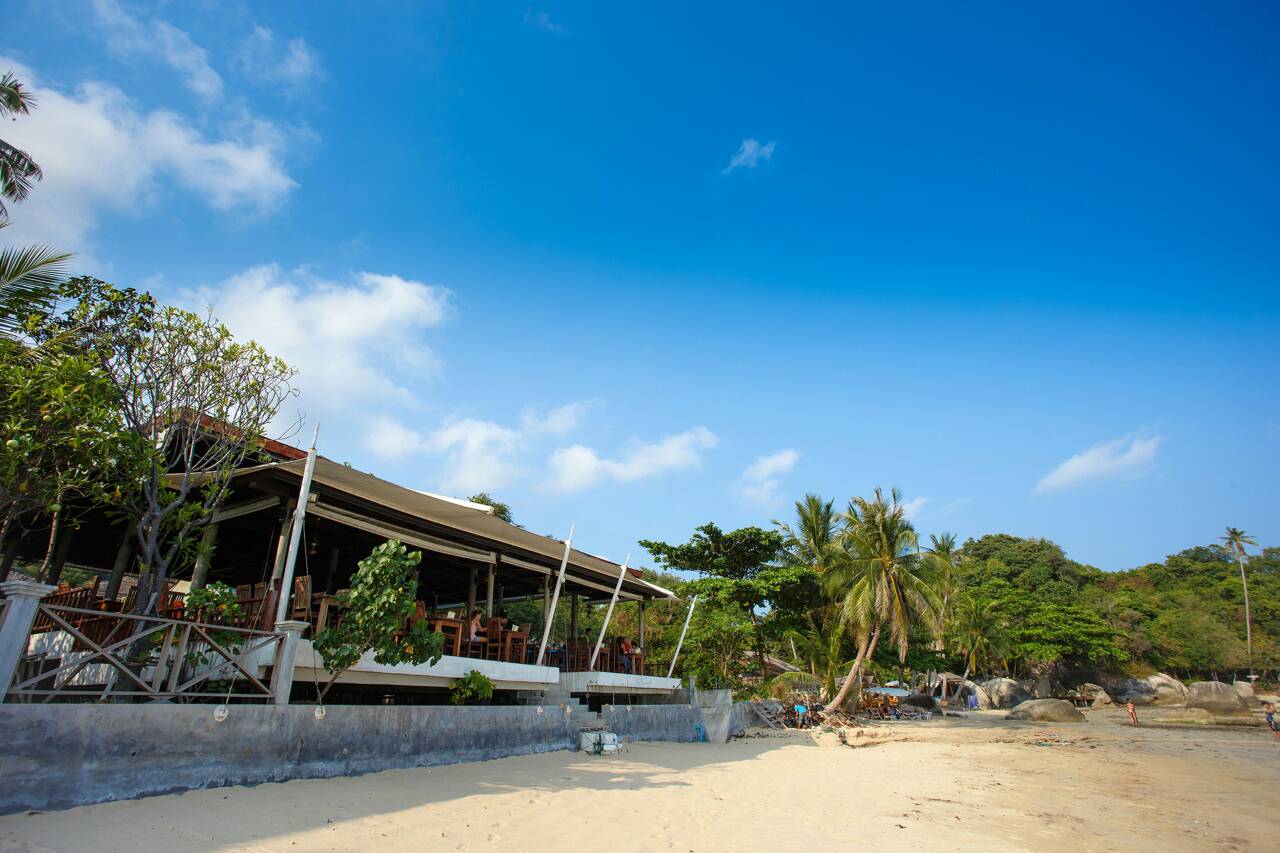 บ้านสวนลุงไข่, พี่เชษฐ์, Sawasdee-CuP Samui, ร้านอาหารข้าวหอม เกาะสมุย, ครัวชาวบ้าน, ท่าเรือสมุยซีฟู้ด, เสบียงเล, Mira Serene, โกเซ้ง เกาะสมุย, ครัวเสวยสมุย, The Roof Samui, มิสสมุย, Jam restaurant