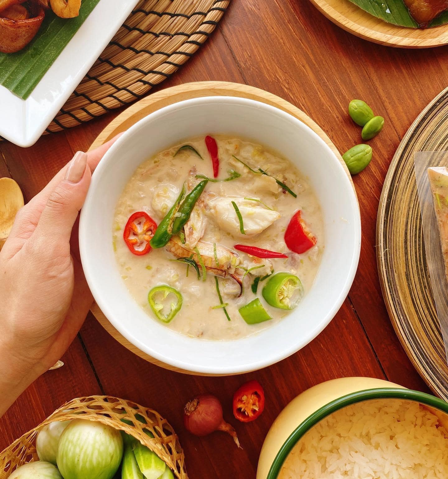 บ้านสวนลุงไข่, พี่เชษฐ์, Sawasdee-CuP Samui, ร้านอาหารข้าวหอม เกาะสมุย, ครัวชาวบ้าน, ท่าเรือสมุยซีฟู้ด, เสบียงเล, Mira Serene, โกเซ้ง เกาะสมุย, ครัวเสวยสมุย, The Roof Samui, มิสสมุย, Jam restaurant