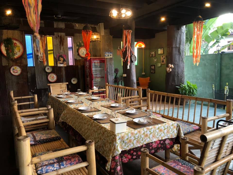 บ้านสวนลุงไข่, พี่เชษฐ์, Sawasdee-CuP Samui, ร้านอาหารข้าวหอม เกาะสมุย, ครัวชาวบ้าน, ท่าเรือสมุยซีฟู้ด, เสบียงเล, Mira Serene, โกเซ้ง เกาะสมุย, ครัวเสวยสมุย, The Roof Samui, มิสสมุย, Jam restaurant