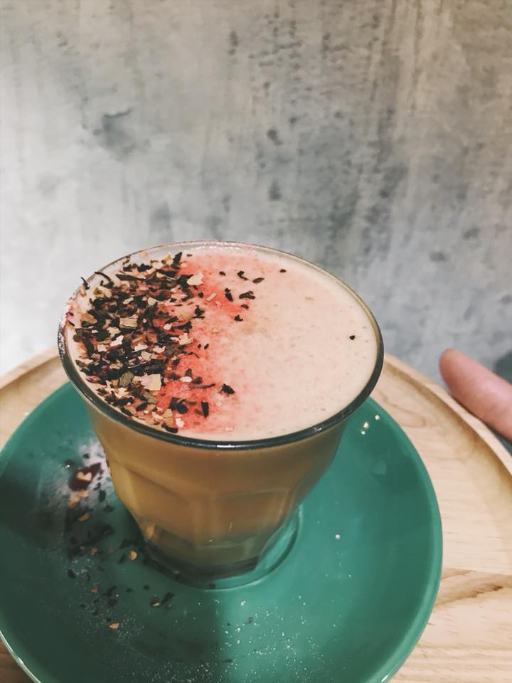 เรือนชายน้ำ Cafe&amp;Restaurant, ban.jingjo, See Sea Sun - แบบง่ายๆ, ขวัญข้าว ริเวอร์ไซด์, The sunflower cafe, KokoroCafe', FREJA Coffee &amp; Co, Rays River Cafe, Behind The Beans, พร้าวหอมคาเฟ่, Kinlamoon, House Cafe', บ้านสวนพาฝัน, La Bella Cafe, PakPap Cafe, ขมุน คาเฟ่ มหาชัย, Baanthaicafe, ดีกัน คาเฟ่, COCO CAFE'