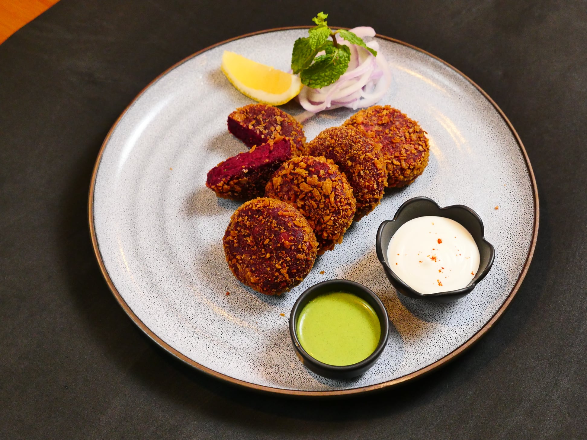 CURRY IN BOXES, Zafran Eatery, Tony's Restaurant พาหุรัด, Indian Essence Art, Indian Cuisine , Deven Chef Restaurant, Spicy by Nature, Indian Food 17 ถนนเจริญนคร, Amritsr, Indus, Royal India