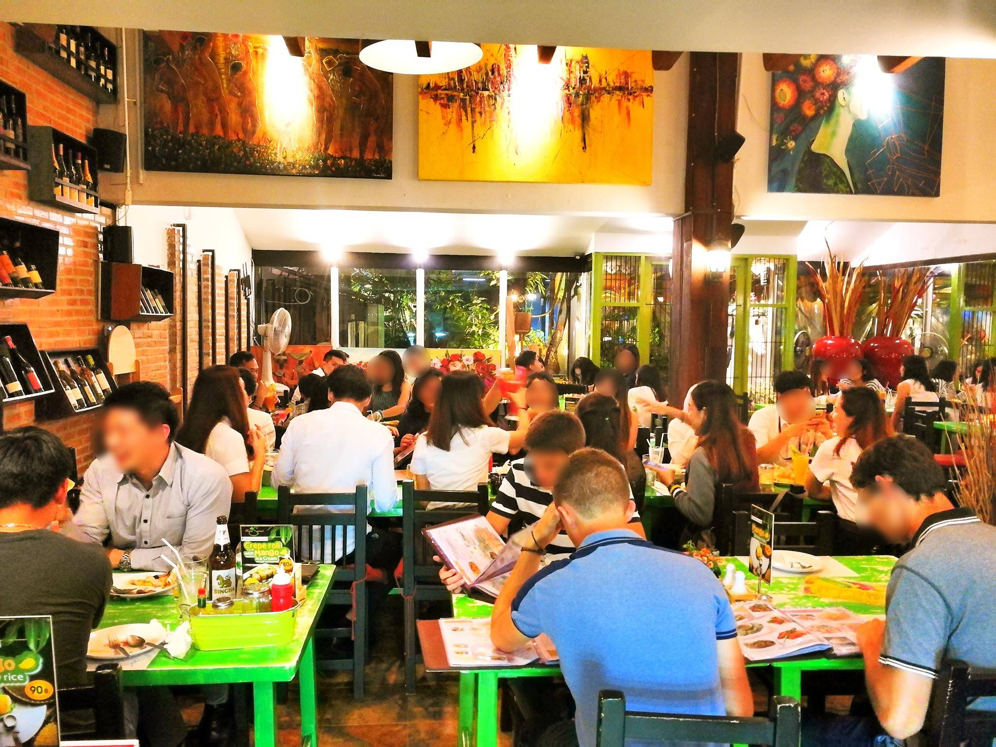 ครัวจำแลง แปลงกาย, ศรีตราด, Jirakaan Restaurant, เสวยซีฟู้ด, เรือนมัลลิการ์, ต้นเครื่อง, บ้านไอซ์, Gedhawa เก็ดถะหวา, Cr. ภาพทั้งหมดจาก Facebook Gedhawa Sukhumvit33, Madam Saranair มาดามสาระแหน่, ตะลิงปลิง สุขุมวิท 34, แสนสำราญที่แสนแสบ