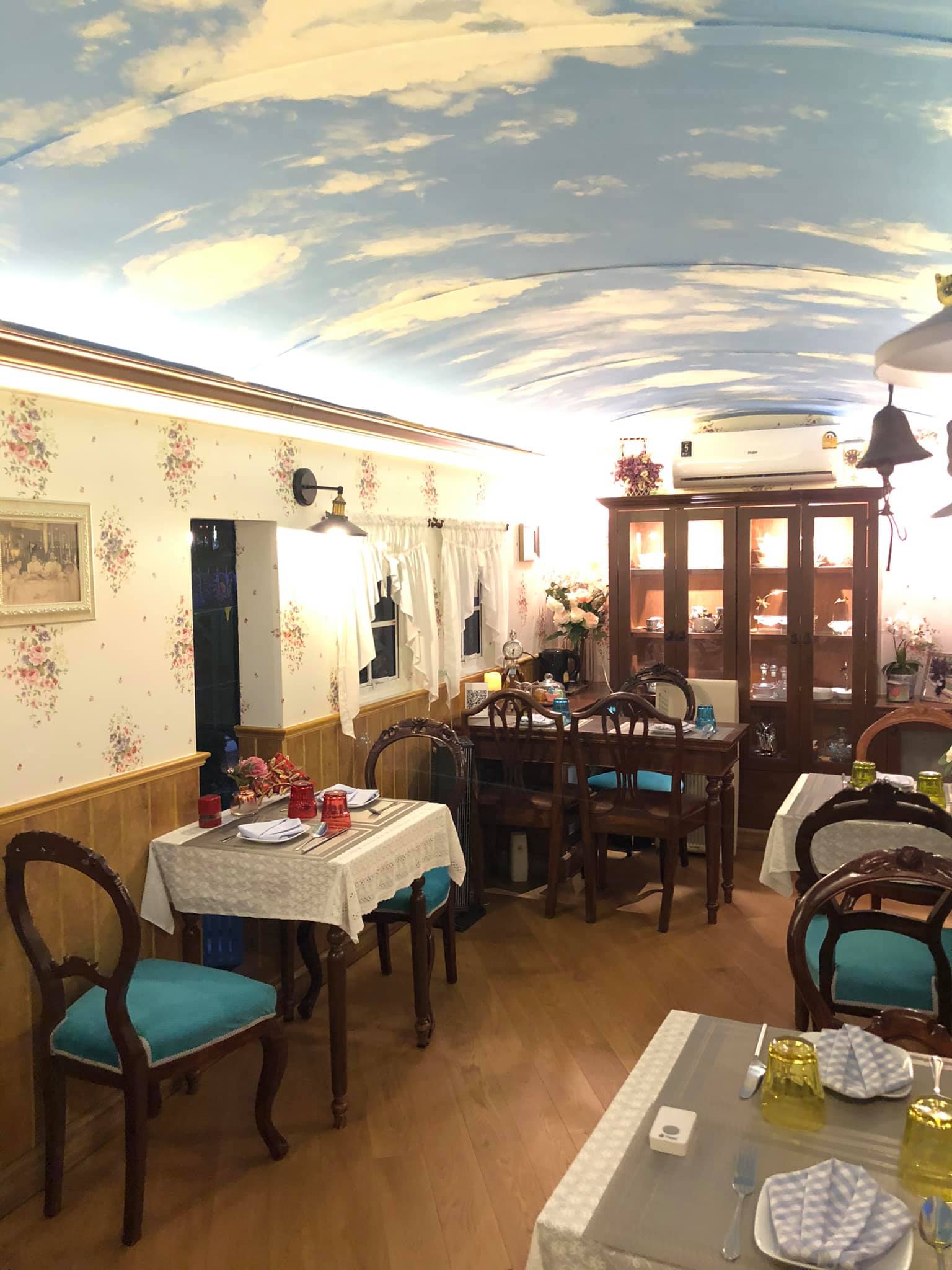 Baan Langsuan, Co-limited, LAUGH by nico nico, Mickey's Diner BKK, Medici Kitchen &amp; Bar, ครัวในบ้าน