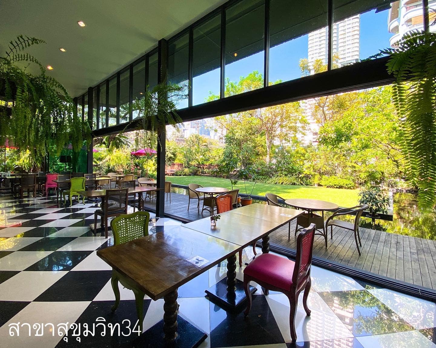 ครัวจำแลง แปลงกาย, ศรีตราด, Jirakaan Restaurant, เสวยซีฟู้ด, เรือนมัลลิการ์, ต้นเครื่อง, บ้านไอซ์, Gedhawa เก็ดถะหวา, Cr. ภาพทั้งหมดจาก Facebook Gedhawa Sukhumvit33, Madam Saranair มาดามสาระแหน่, ตะลิงปลิง สุขุมวิท 34, แสนสำราญที่แสนแสบ