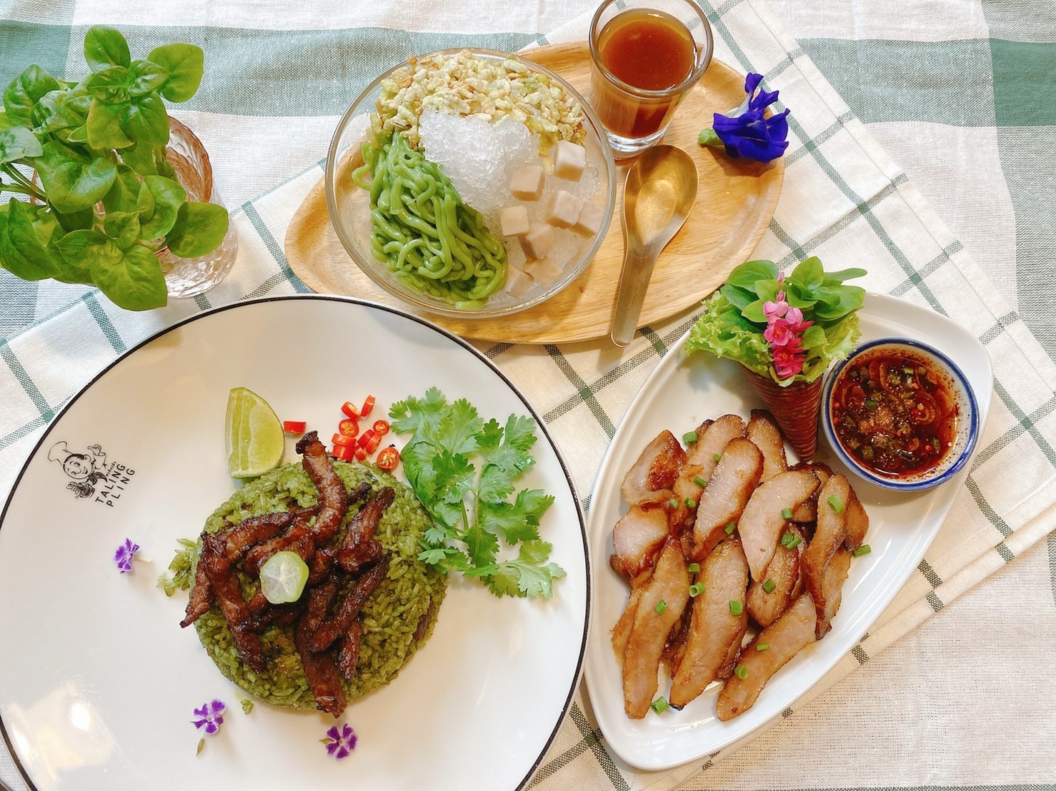 ครัวจำแลง แปลงกาย, ศรีตราด, Jirakaan Restaurant, เสวยซีฟู้ด, เรือนมัลลิการ์, ต้นเครื่อง, บ้านไอซ์, Gedhawa เก็ดถะหวา, Cr. ภาพทั้งหมดจาก Facebook Gedhawa Sukhumvit33, Madam Saranair มาดามสาระแหน่, ตะลิงปลิง สุขุมวิท 34, แสนสำราญที่แสนแสบ