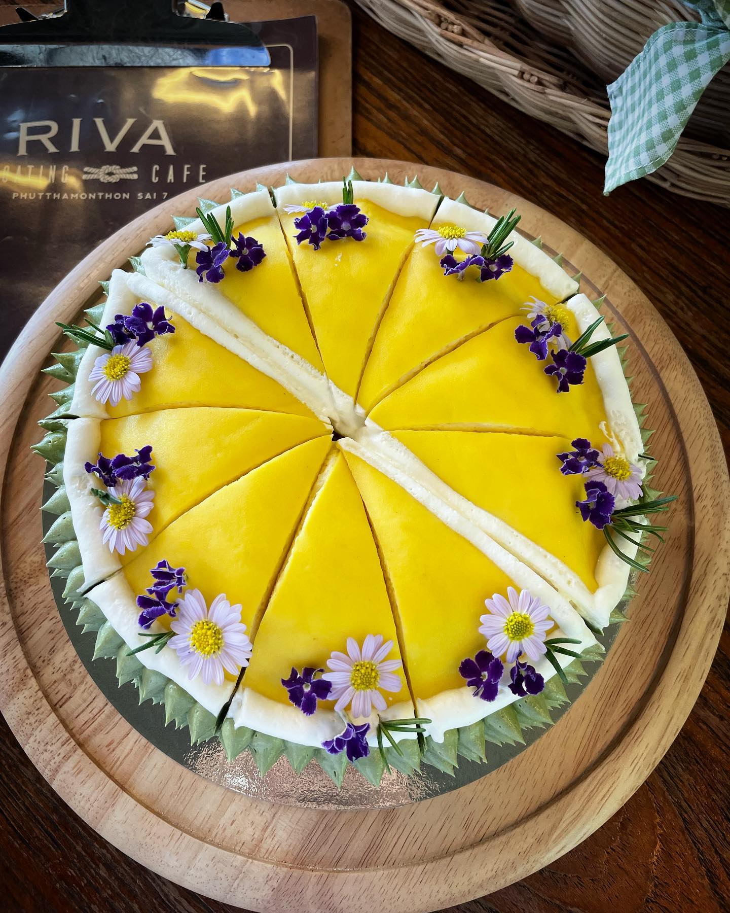 The Sine Cafe’, Whispering cafe, รักษ์น้ำคาเฟ่, Orenchi Cafe, KAWA Coffee and Co., Orenchi Specialty Coffee, Attitude Coffee, Memory House Cafe, In Garden Hut Cafe, ChataThammachart, She's The Legend Cafe, RIVA floating cafe, Good Mood House, นึก คาเฟ่ - วัดไร่ขิง, Ton Khao Terrace, CHADA Tea Boutique, Kark Crof.f