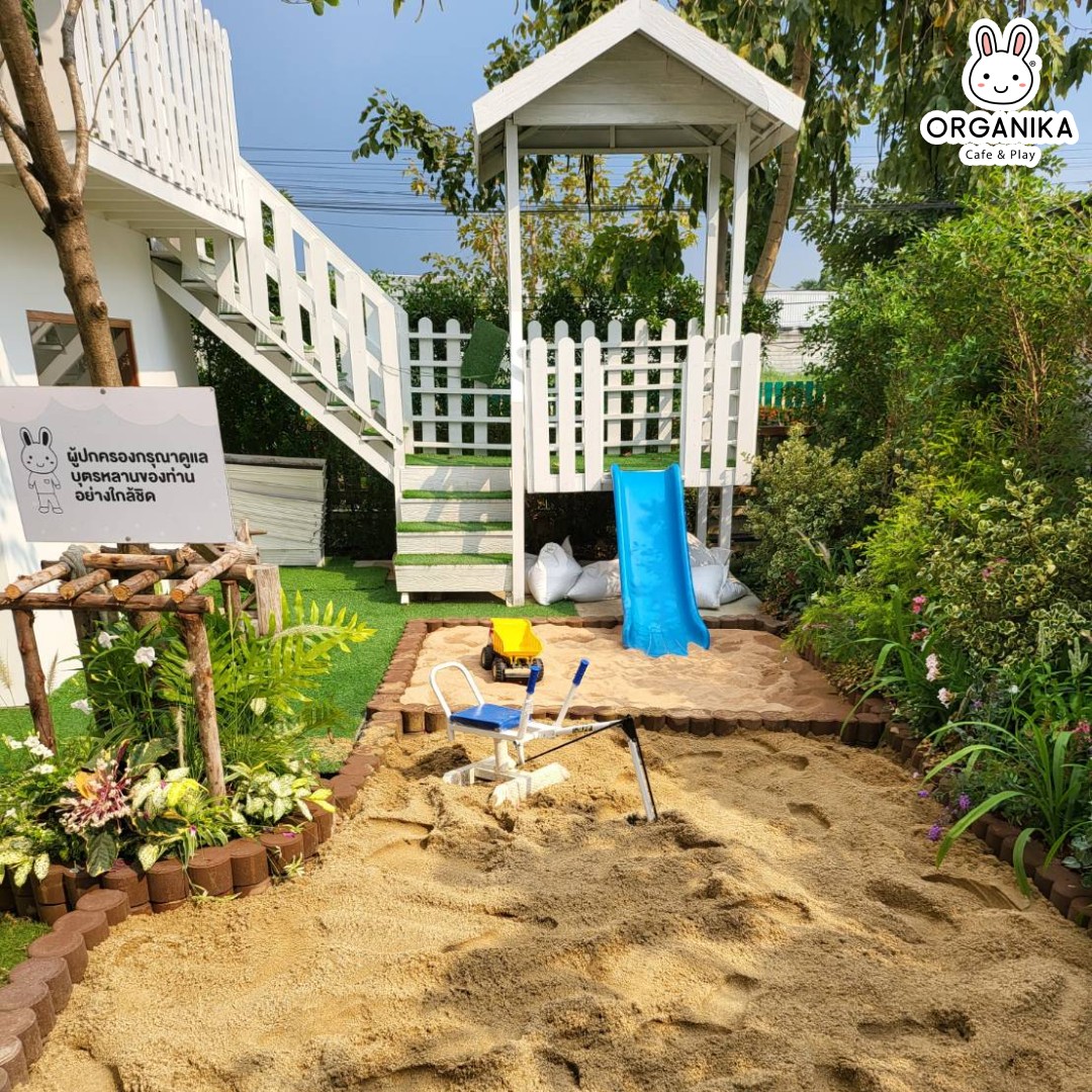 Kiddies’ House, ม้าก้านกล้วย คิดส์คาเฟ่, Little sheep kids cafe, Kickinkids, Moana Cafe, Organika Cafe and Play, Little Barn Kids Cafe, Pumpkin Art Town, DUBUA CAFE, FARM LUCK, Dressage Horse Café, Buttercup, Mari go round