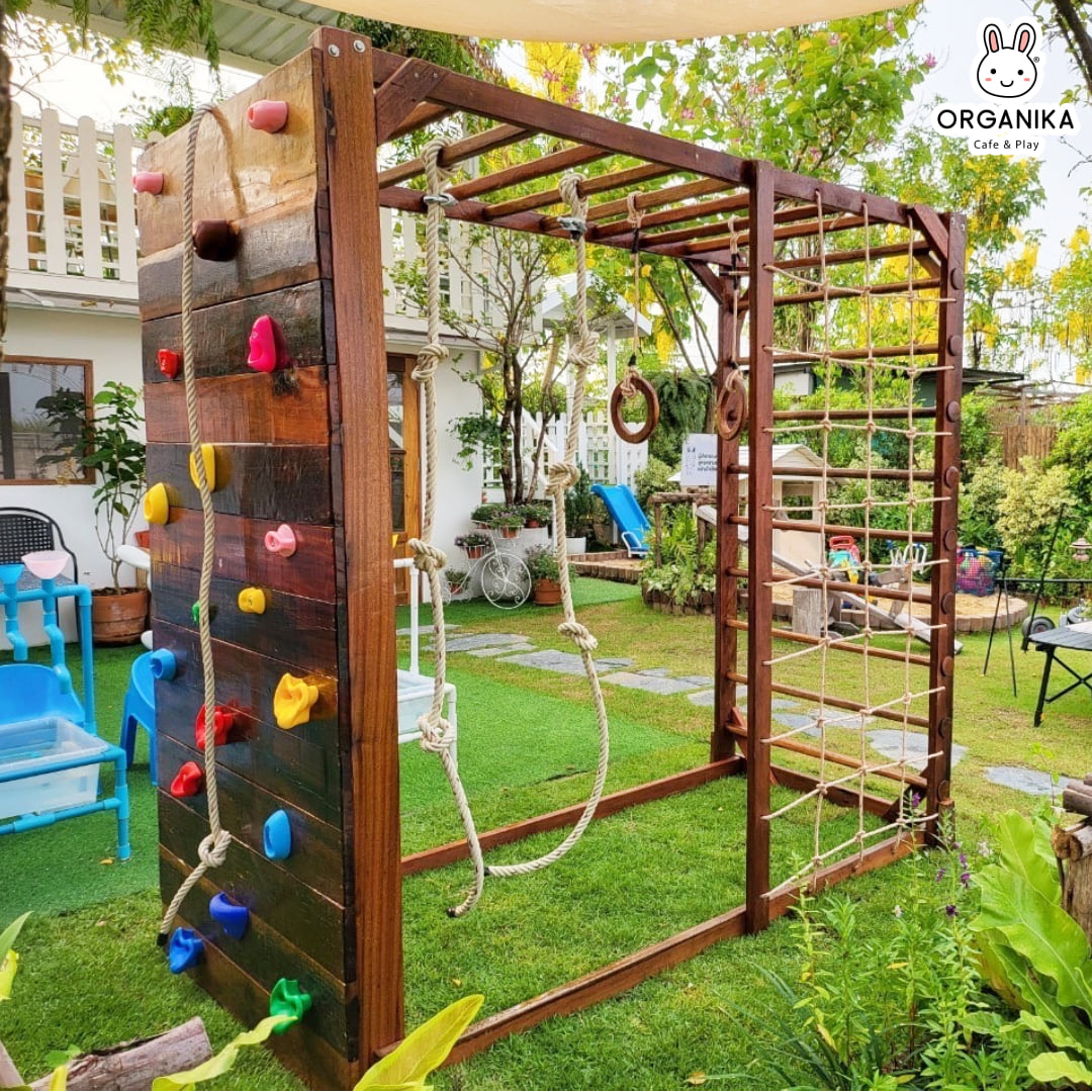 Kiddies’ House, ม้าก้านกล้วย คิดส์คาเฟ่, Little sheep kids cafe, Kickinkids, Moana Cafe, Organika Cafe and Play, Little Barn Kids Cafe, Pumpkin Art Town, DUBUA CAFE, FARM LUCK, Dressage Horse Café, Buttercup, Mari go round