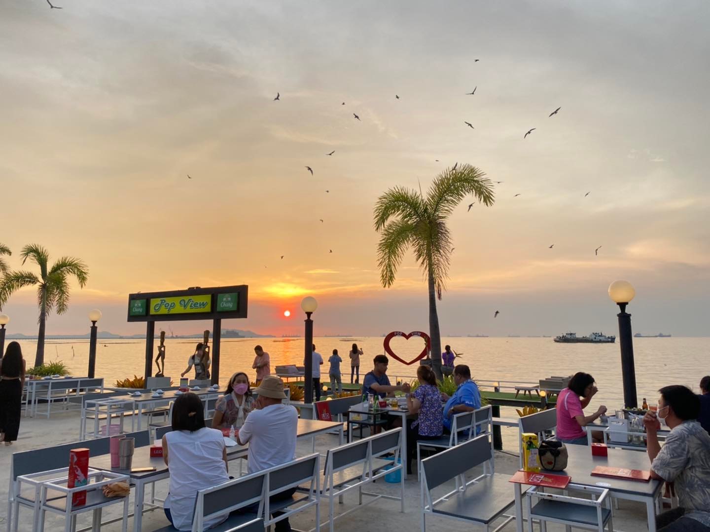 Pop View, ครัวบ้านกลางทะเล, Ripple Sea, ร้านลับหมึกช๊อต อ่าวอุดมซอย17, ร้านป๋าดำซีฟู้ด, ป้าแอ๊ดซีฟู๊ด, ติดดินซีฟู้ด, มุมอร่อย ศรีราชา, TOH CREW, เรือนน้ำซีฟู๊ด ศรีราชา, ครัวทะเล จันผา, ร้านอาหาร เฒ่าทะเล ซีฟู๊ด อ่าวอุดม, ร้านป้อมกินแล้วรวย