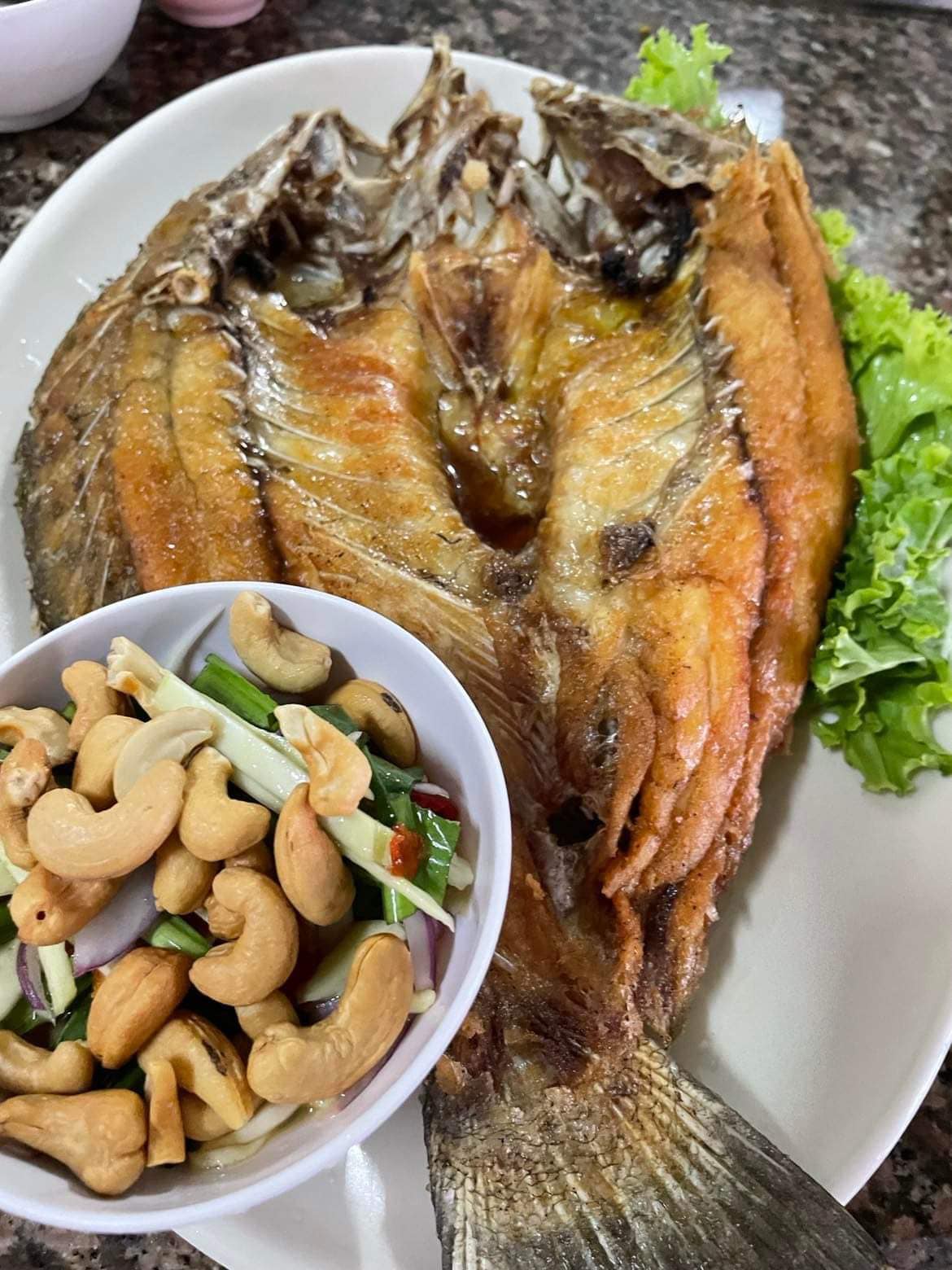 Pop View, ครัวบ้านกลางทะเล, Ripple Sea, ร้านลับหมึกช๊อต อ่าวอุดมซอย17, ร้านป๋าดำซีฟู้ด, ป้าแอ๊ดซีฟู๊ด, ติดดินซีฟู้ด, มุมอร่อย ศรีราชา, TOH CREW, เรือนน้ำซีฟู๊ด ศรีราชา, ครัวทะเล จันผา, ร้านอาหาร เฒ่าทะเล ซีฟู๊ด อ่าวอุดม, ร้านป้อมกินแล้วรวย