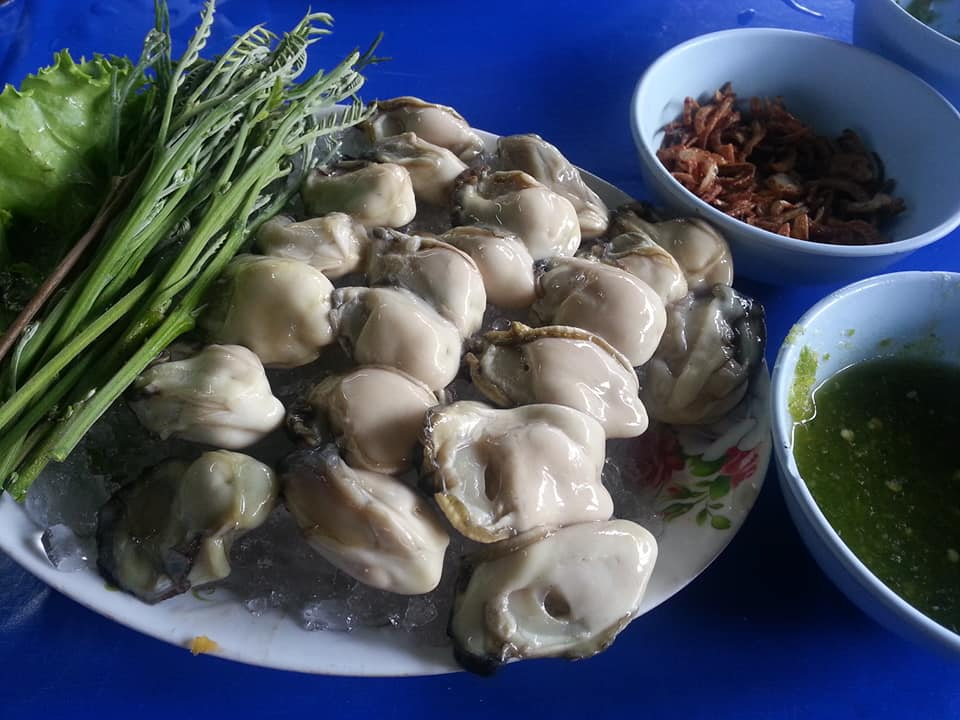 Pop View, ครัวบ้านกลางทะเล, Ripple Sea, ร้านลับหมึกช๊อต อ่าวอุดมซอย17, ร้านป๋าดำซีฟู้ด, ป้าแอ๊ดซีฟู๊ด, ติดดินซีฟู้ด, มุมอร่อย ศรีราชา, TOH CREW, เรือนน้ำซีฟู๊ด ศรีราชา, ครัวทะเล จันผา, ร้านอาหาร เฒ่าทะเล ซีฟู๊ด อ่าวอุดม, ร้านป้อมกินแล้วรวย