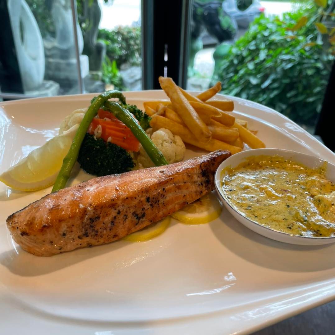 Cafeccini, Bootcamp Cafe, SUNKISS.bangkok, Nine Cafe, บ้านและเกสร, Dog Country Cafe, Kaffeehaus, คาเฟ่ บ้านหมี, หวานกรอบ Farm &amp; Cafe, Mamaison cafe, แสงตะวันฟาร์ม เมล่อนสาย4