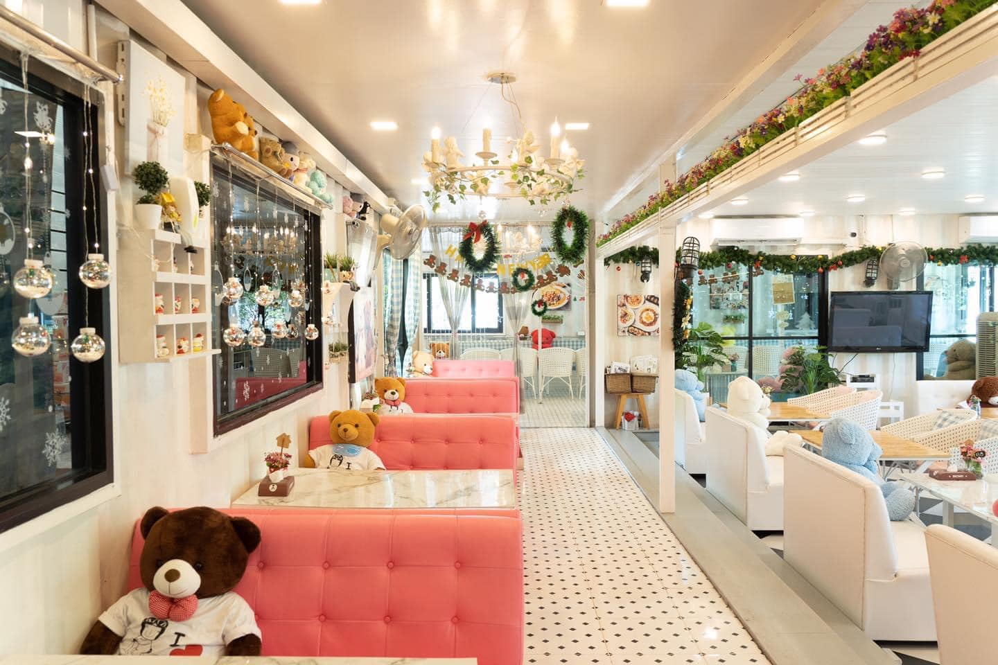 Cafeccini, Bootcamp Cafe, SUNKISS.bangkok, Nine Cafe, บ้านและเกสร, Dog Country Cafe, Kaffeehaus, คาเฟ่ บ้านหมี, หวานกรอบ Farm &amp; Cafe, Mamaison cafe, แสงตะวันฟาร์ม เมล่อนสาย4