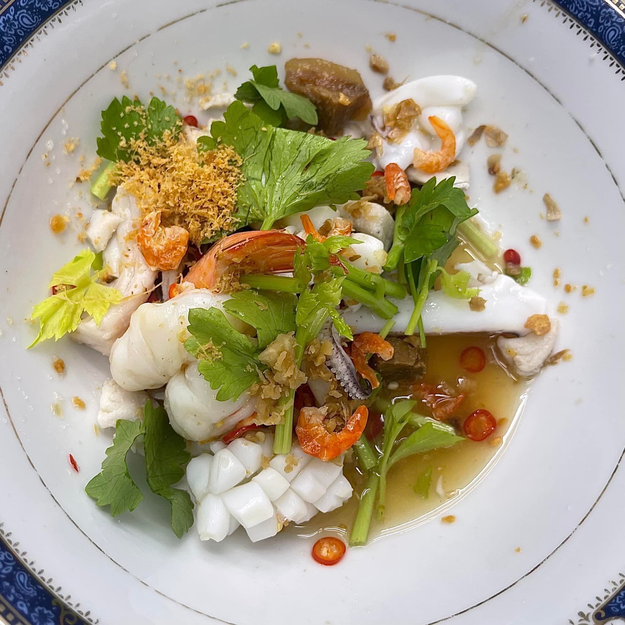 อองตอง ข้าวซอย, ครัวลุงแฉ่ว, Thien Duong, เจ๊โอว, บ้านต้นไทร, ข้าวต้มปลา (กิมโป้), Mezzaluna Restaurant, ครัวอัปษร, ศรีตราด, แม่กลองหัวปลาหม้อไฟ ปูไข่นึ่งนม, Tonkin - Annam, Baan Phadthai, ฉ่อยเป็ดย่าง, ผัดไทยไฟทะลุ, แสนยอด, ครัวลุงลอยป่าลั่น, ลิ้มเหล่าโหงว, สาขาเยาวราช, ภัตตาคารจ๊ากกี่, Lay lao, Punjab Grill Bangkok, ส้มตำคุณกัญจณ์