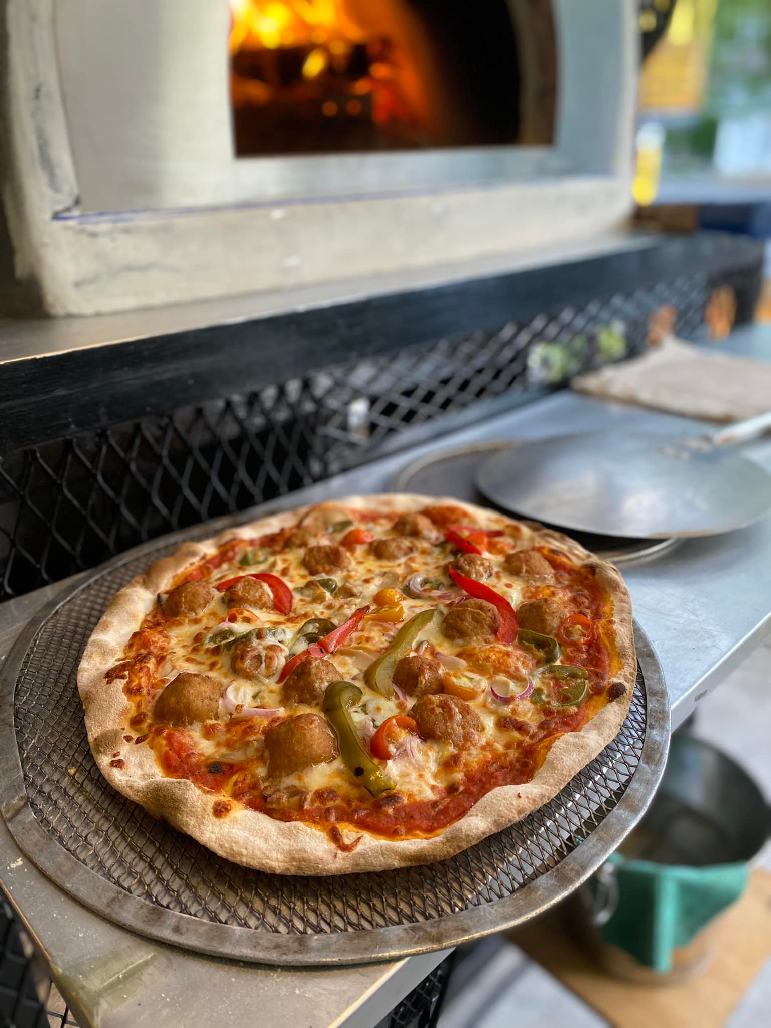 Pizzeria Limoncello, เชฟถนอม, กลมกล่อม BY CHEF AKE, Ciao Pizza, Pizza Aroy, Pizza Massilia, Grazie Pizzeria, The Garden Dough, Lanta Pizzeria, Mama Dolores, PizzaPazza, Dressage Horse Café, Pizzazo, Shelter Pizza พิซซ่าเตาถ่าน