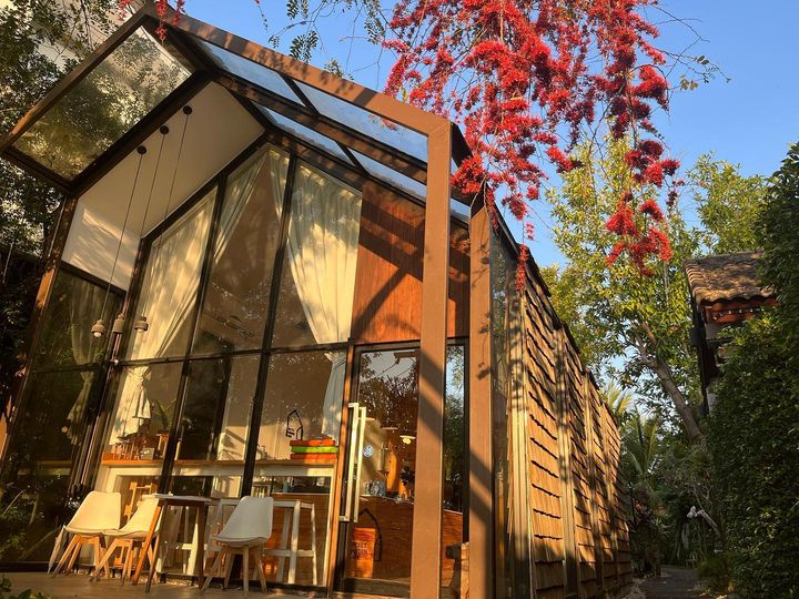 Mixirista Lampang, TIN’N, Wooden House Cafe', Karpenter cafe&amp;bake, Secret Garden Cafe, บ้านนอกคาเฟ่, Kin Cafe' Lampang, ณ หิรัญ คาเฟ่, Himwang Café, ไอหย๋า ปังนม, Dezato Cafe, อาร์มแชร์ คาเฟ่, โก๋กาแฟ ธรรมดาเป็นพิเศษ, Nalalin Home Cafe-Lampang, NOP Cafe&amp;Bistro, ก๋างต้ง, Moungngwezin