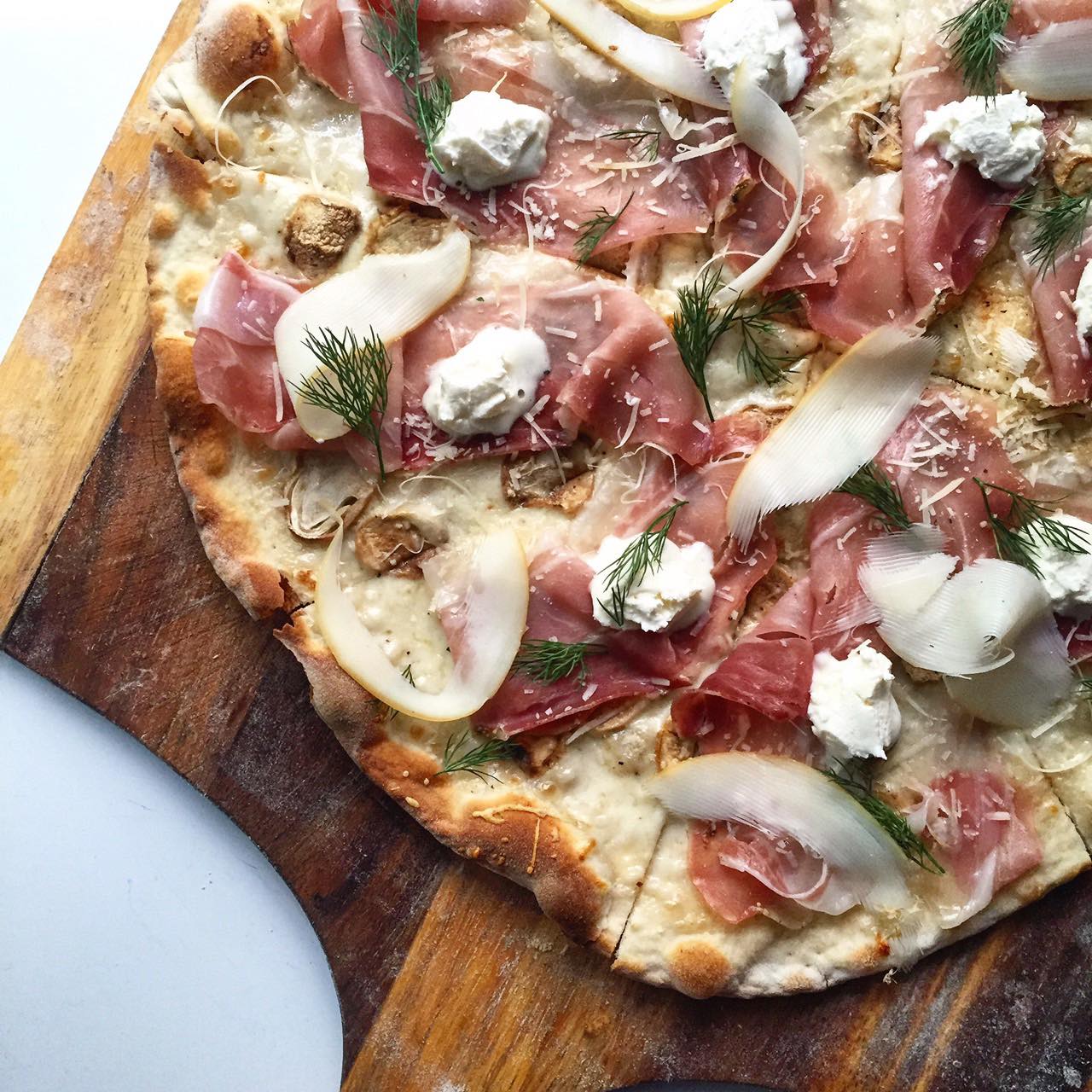 Pizzeria Limoncello, เชฟถนอม, กลมกล่อม BY CHEF AKE, Ciao Pizza, Pizza Aroy, Pizza Massilia, Grazie Pizzeria, The Garden Dough, Lanta Pizzeria, Mama Dolores, PizzaPazza, Dressage Horse Café, Pizzazo, Shelter Pizza พิซซ่าเตาถ่าน