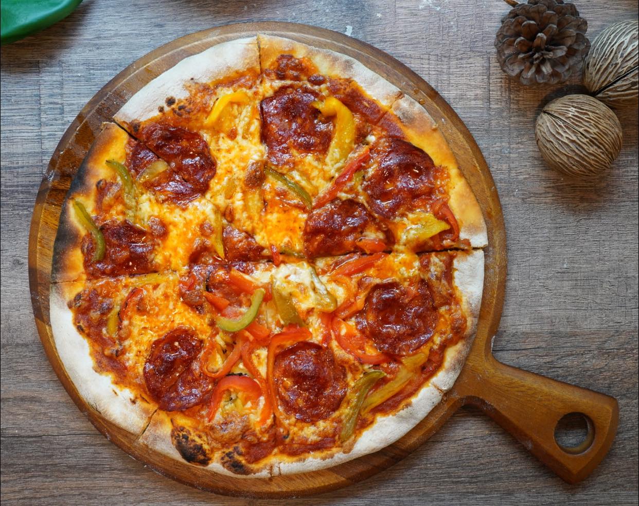 Pizzeria Limoncello, เชฟถนอม, กลมกล่อม BY CHEF AKE, Ciao Pizza, Pizza Aroy, Pizza Massilia, Grazie Pizzeria, The Garden Dough, Lanta Pizzeria, Mama Dolores, PizzaPazza, Dressage Horse Café, Pizzazo, Shelter Pizza พิซซ่าเตาถ่าน