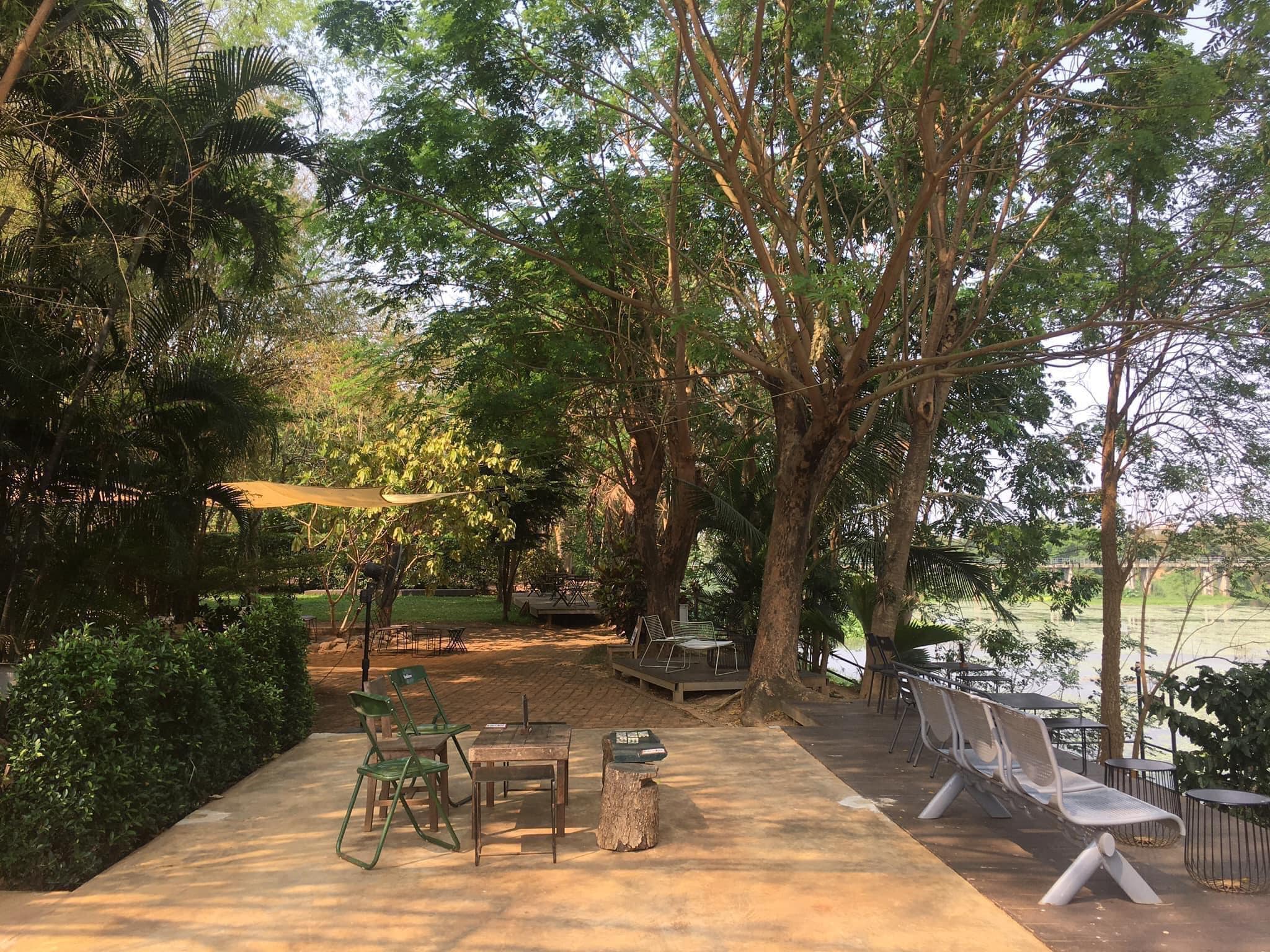 Mixirista Lampang, TIN’N, Wooden House Cafe', Karpenter cafe&amp;bake, Secret Garden Cafe, บ้านนอกคาเฟ่, Kin Cafe' Lampang, ณ หิรัญ คาเฟ่, Himwang Café, ไอหย๋า ปังนม, Dezato Cafe, อาร์มแชร์ คาเฟ่, โก๋กาแฟ ธรรมดาเป็นพิเศษ, Nalalin Home Cafe-Lampang, NOP Cafe&amp;Bistro, ก๋างต้ง, Moungngwezin