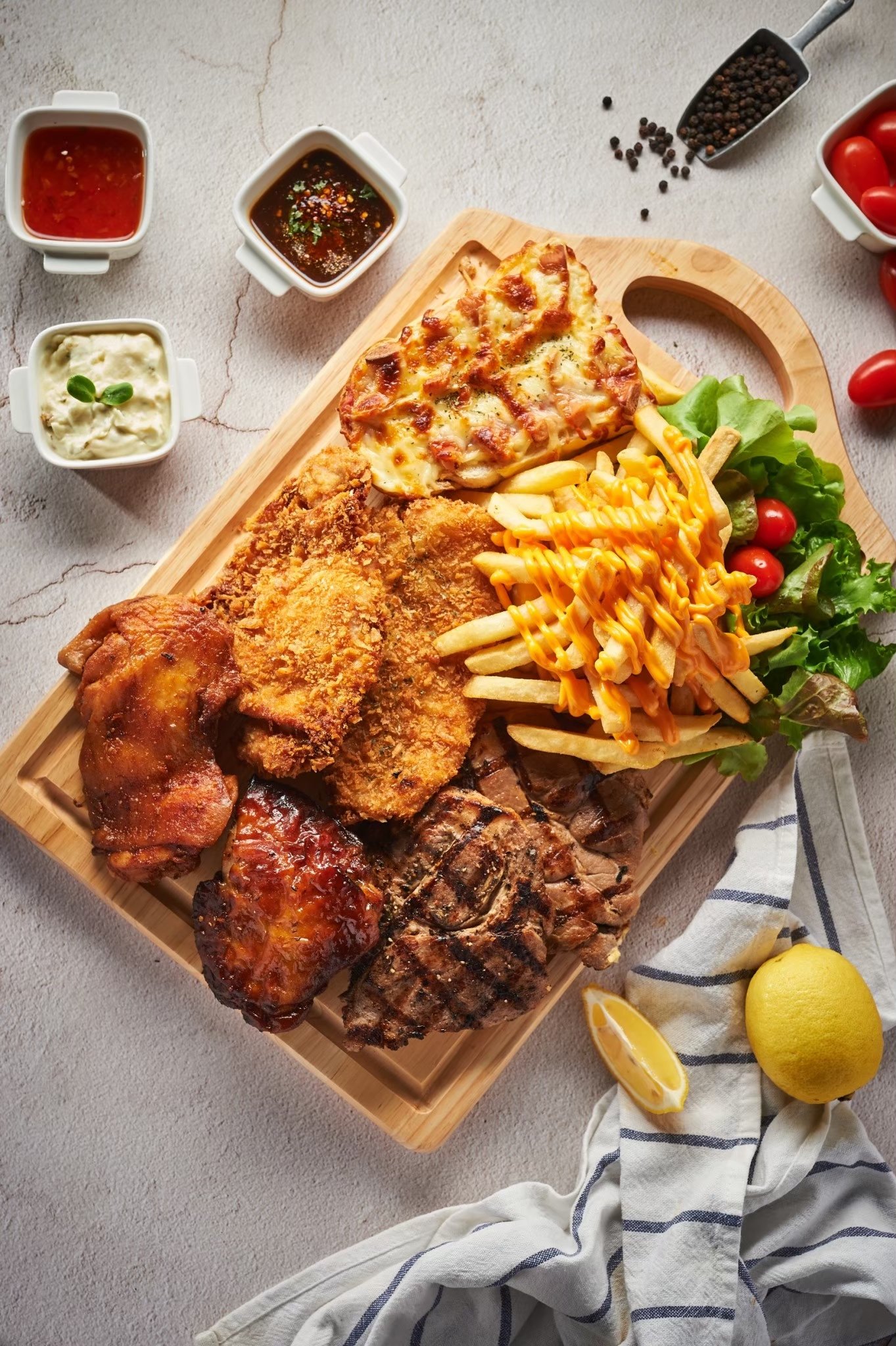 Mixirista Lampang, TIN’N, Wooden House Cafe', Karpenter cafe&amp;bake, Secret Garden Cafe, บ้านนอกคาเฟ่, Kin Cafe' Lampang, ณ หิรัญ คาเฟ่, Himwang Café, ไอหย๋า ปังนม, Dezato Cafe, อาร์มแชร์ คาเฟ่, โก๋กาแฟ ธรรมดาเป็นพิเศษ, Nalalin Home Cafe-Lampang, NOP Cafe&amp;Bistro, ก๋างต้ง, Moungngwezin