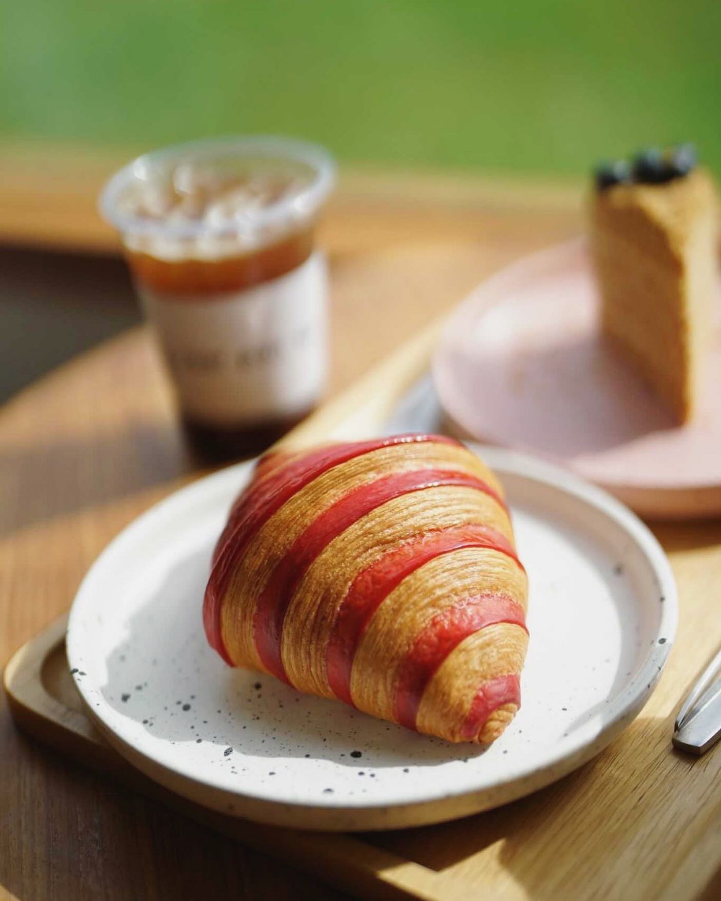 Mixirista Lampang, TIN’N, Wooden House Cafe', Karpenter cafe&amp;bake, Secret Garden Cafe, บ้านนอกคาเฟ่, Kin Cafe' Lampang, ณ หิรัญ คาเฟ่, Himwang Café, ไอหย๋า ปังนม, Dezato Cafe, อาร์มแชร์ คาเฟ่, โก๋กาแฟ ธรรมดาเป็นพิเศษ, Nalalin Home Cafe-Lampang, NOP Cafe&amp;Bistro, ก๋างต้ง, Moungngwezin