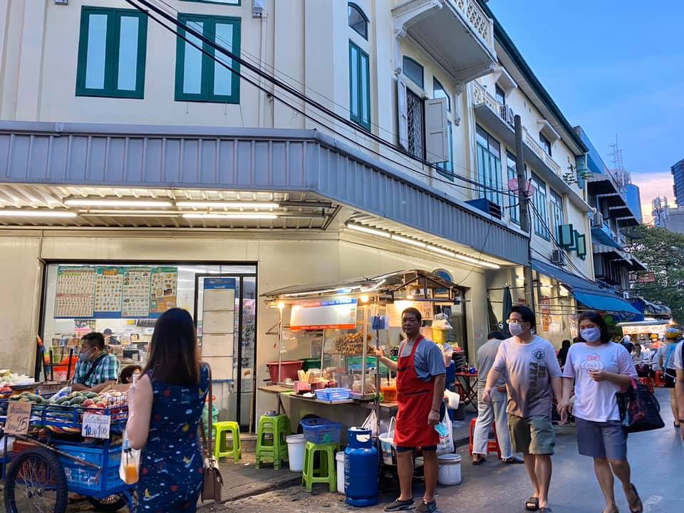 Ailati Resto, แสนยอด, ต๋องเต็มโต๊ะ, สาขาซอยเจริญกรุง 44, 80/20 bkk, ก๋วยเตี๋ยวเย็นตาโฟเกี๊ยวโต - บางรัก, โบ๊ยเกี๊ยเจ๊เนี๊ยวบางรัก, บุญทรัพย์คุณหลวง, นายเม้ง บะหมี่ปู เกี๊ยวกุ้งยักษ์, ทอดมันกวางตุ้ง สีนวล, เอ๋กระเพาะปลา ตรอกซุง, Panlee Bakery, ประจักษ์, ขาหมูตรอกซุงบางรัก เจ้าเก่า, ข้าวต้มปลา (กิมโป้), ข้าวขาหมูตีสาม, Hoklong Restaurant