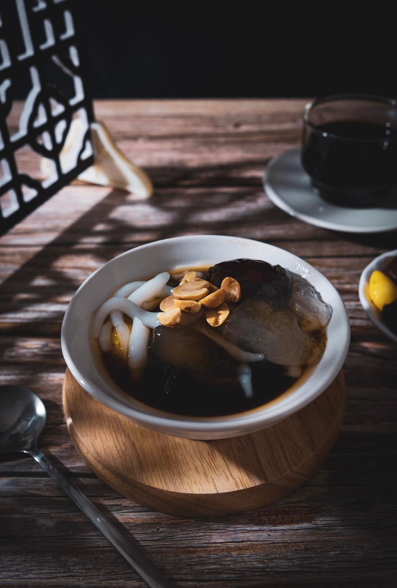 Ailati Resto, แสนยอด, ต๋องเต็มโต๊ะ, สาขาซอยเจริญกรุง 44, 80/20 bkk, ก๋วยเตี๋ยวเย็นตาโฟเกี๊ยวโต - บางรัก, โบ๊ยเกี๊ยเจ๊เนี๊ยวบางรัก, บุญทรัพย์คุณหลวง, นายเม้ง บะหมี่ปู เกี๊ยวกุ้งยักษ์, ทอดมันกวางตุ้ง สีนวล, เอ๋กระเพาะปลา ตรอกซุง, Panlee Bakery, ประจักษ์, ขาหมูตรอกซุงบางรัก เจ้าเก่า, ข้าวต้มปลา (กิมโป้), ข้าวขาหมูตีสาม, Hoklong Restaurant