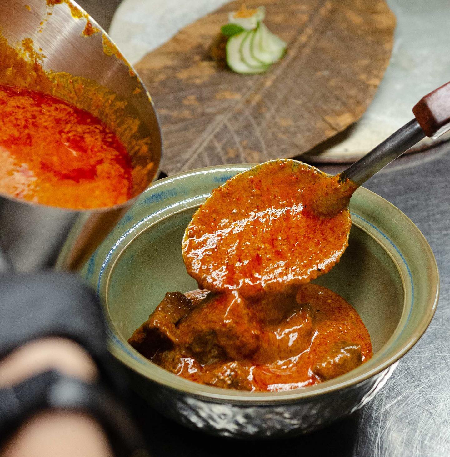 Ailati Resto, แสนยอด, ต๋องเต็มโต๊ะ, สาขาซอยเจริญกรุง 44, 80/20 bkk, ก๋วยเตี๋ยวเย็นตาโฟเกี๊ยวโต - บางรัก, โบ๊ยเกี๊ยเจ๊เนี๊ยวบางรัก, บุญทรัพย์คุณหลวง, นายเม้ง บะหมี่ปู เกี๊ยวกุ้งยักษ์, ทอดมันกวางตุ้ง สีนวล, เอ๋กระเพาะปลา ตรอกซุง, Panlee Bakery, ประจักษ์, ขาหมูตรอกซุงบางรัก เจ้าเก่า, ข้าวต้มปลา (กิมโป้), ข้าวขาหมูตีสาม, Hoklong Restaurant