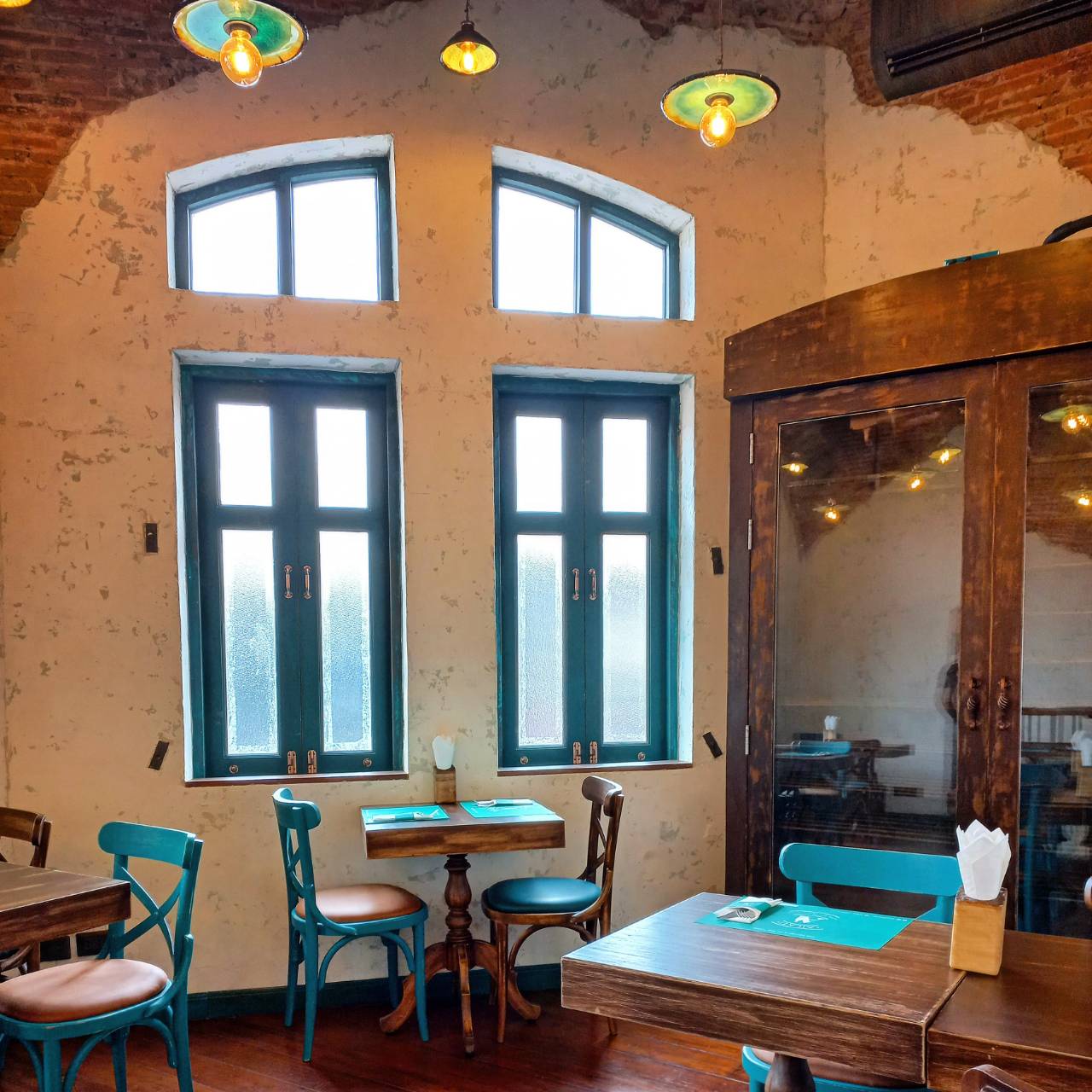 Ailati Resto, แสนยอด, ต๋องเต็มโต๊ะ, สาขาซอยเจริญกรุง 44, 80/20 bkk, ก๋วยเตี๋ยวเย็นตาโฟเกี๊ยวโต - บางรัก, โบ๊ยเกี๊ยเจ๊เนี๊ยวบางรัก, บุญทรัพย์คุณหลวง, นายเม้ง บะหมี่ปู เกี๊ยวกุ้งยักษ์, ทอดมันกวางตุ้ง สีนวล, เอ๋กระเพาะปลา ตรอกซุง, Panlee Bakery, ประจักษ์, ขาหมูตรอกซุงบางรัก เจ้าเก่า, ข้าวต้มปลา (กิมโป้), ข้าวขาหมูตีสาม, Hoklong Restaurant